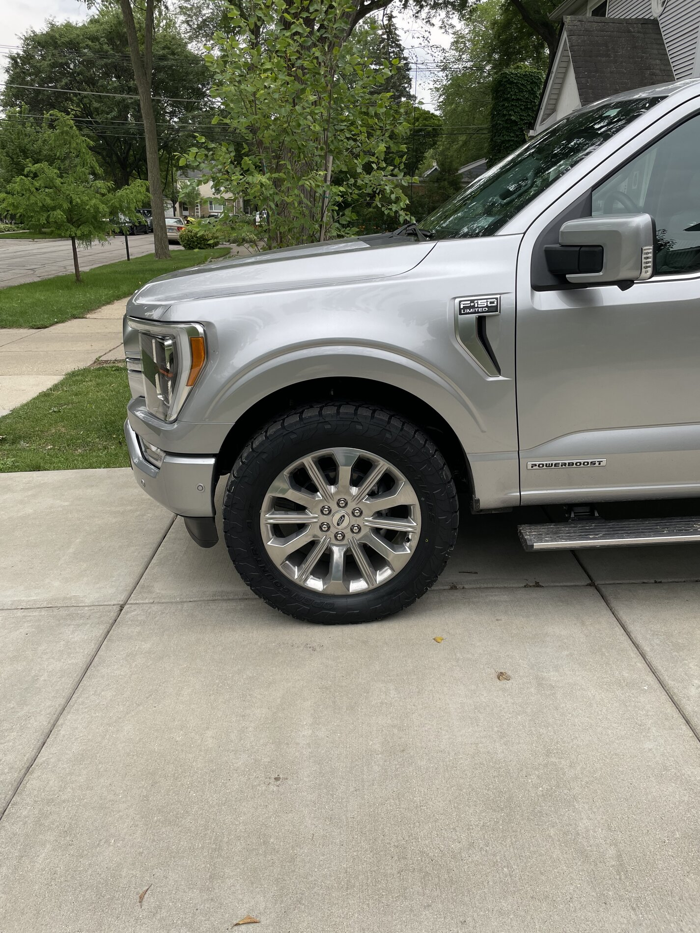photo 1 Ford F-150 custom wheels 22x, ET , tire size 295/55 R22. x ET