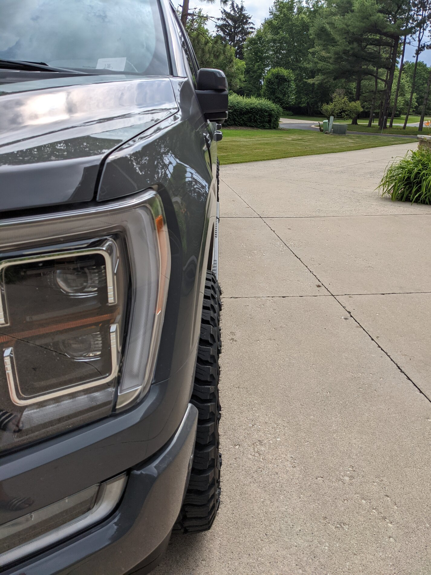 photo 1 Ford F-150 custom wheels 17x8.5, ET +25, tire size 33X12.5 R17. x ET