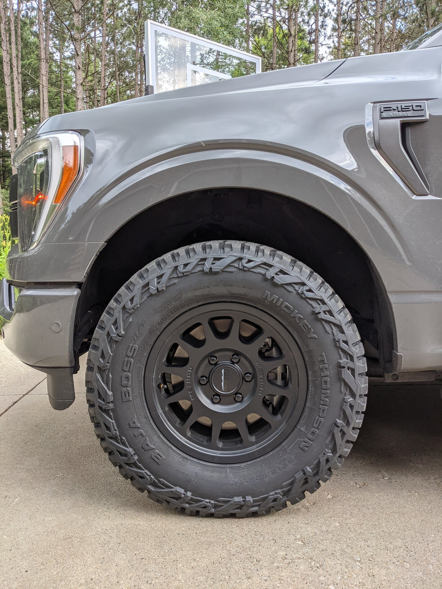 photo 6 Ford F-150 custom wheels 17x8.5, ET +25, tire size 33X12.5 R17. x ET