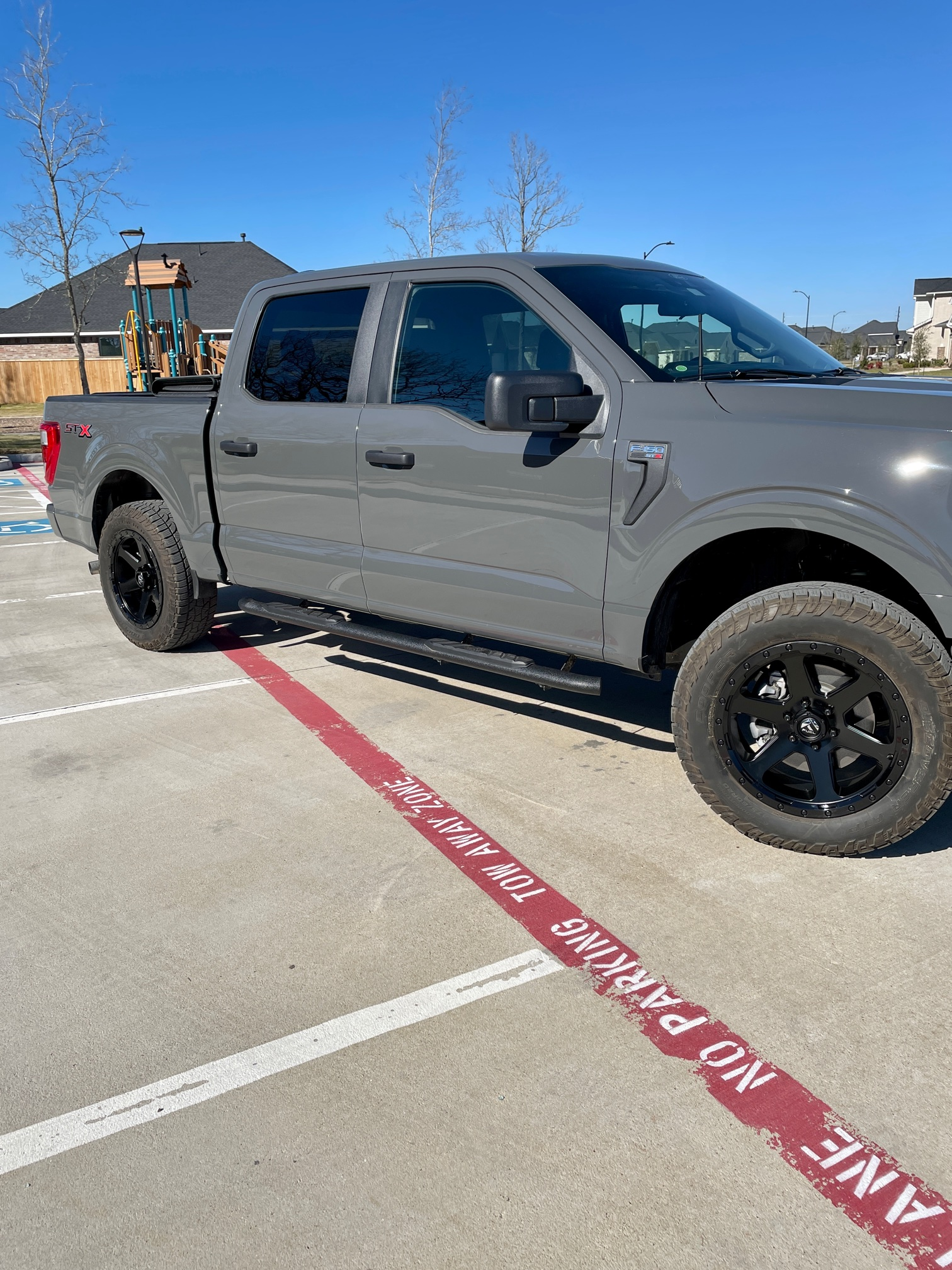 photo 2 Ford F-150 custom wheels 20x9.0, ET +20, tire size 275/60 R20. x ET