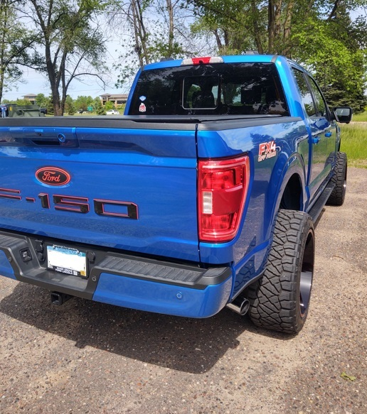 photo 2 Ford F-150 custom wheels 22x12.0, ET +51, tire size 33X12.5 R22. x ET