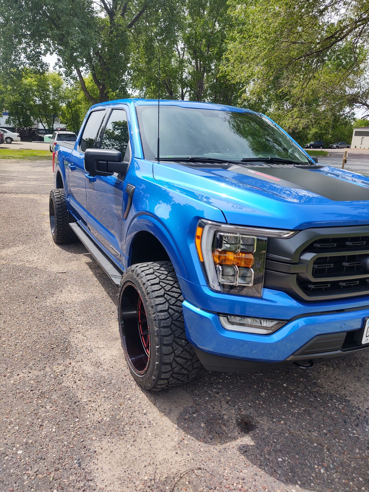 photo 3 Ford F-150 custom wheels 22x12.0, ET +51, tire size 33X12.5 R22. x ET