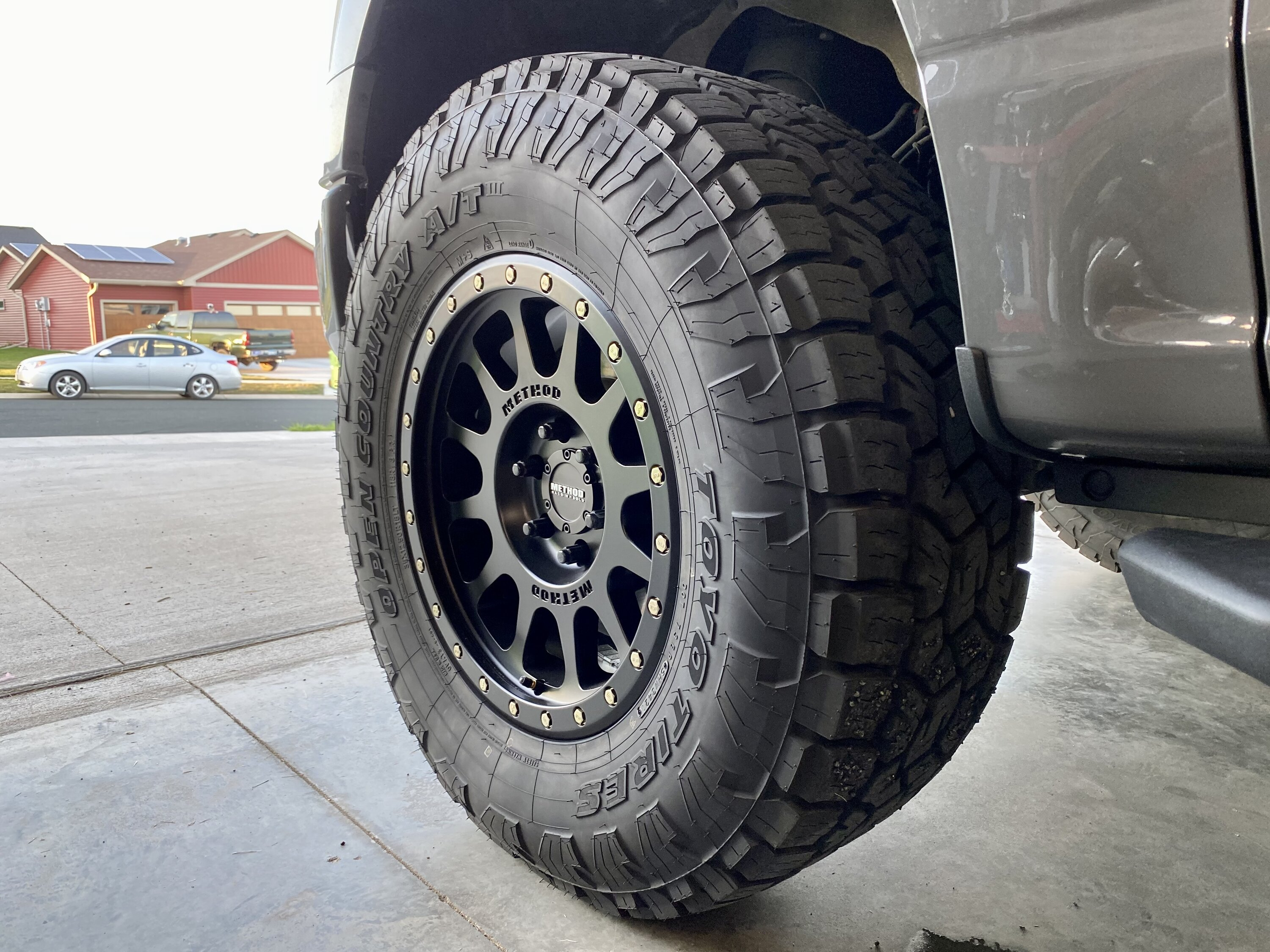 photo 1 Ford F-150 custom wheels 18x9.0, ET +18, tire size 35X12.5 R18. x ET