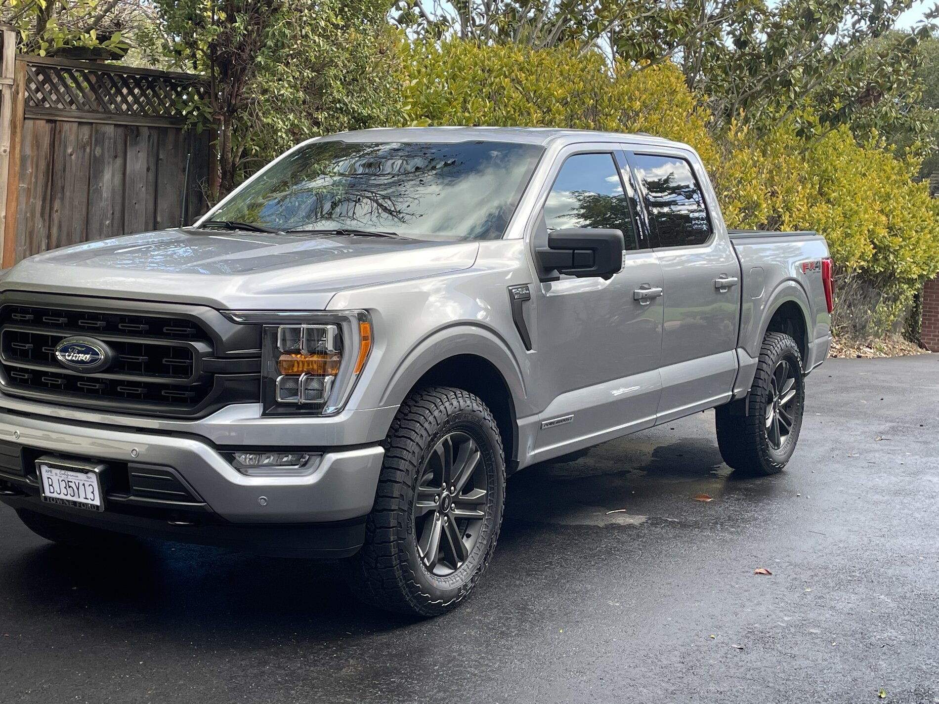 photo 1 Ford F-150 custom wheels   x, ET , tire size 285/65 R. x ET
