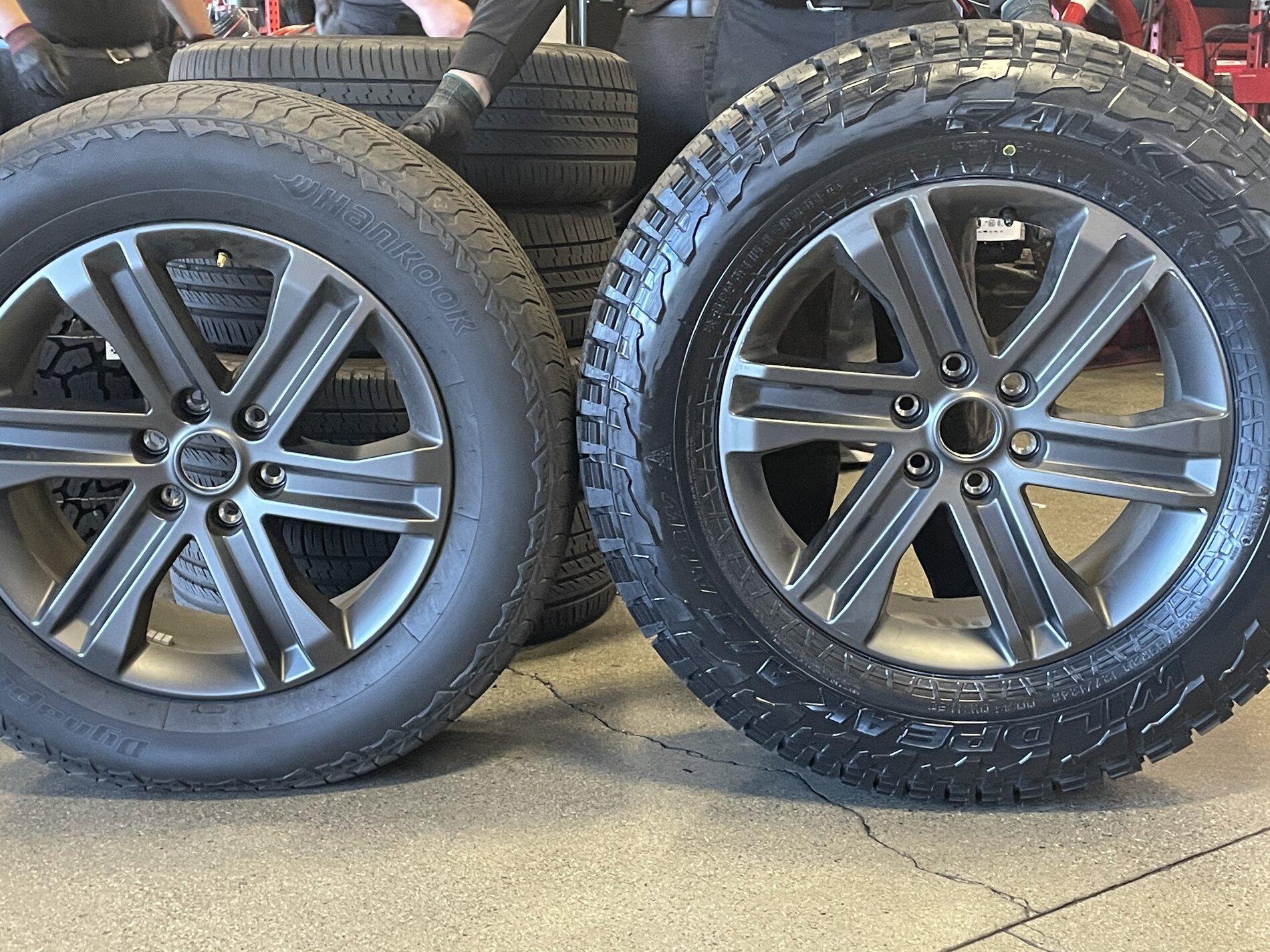 photo 6 Ford F-150 custom wheels   x, ET , tire size 285/65 R. x ET