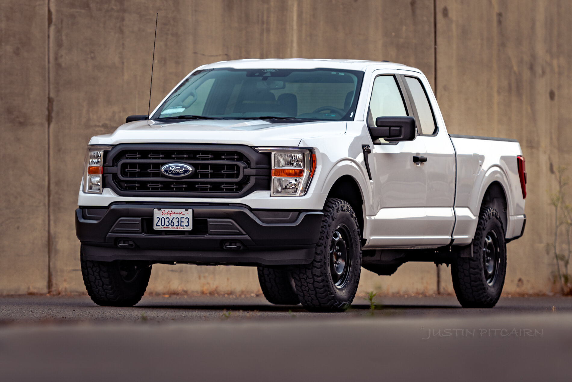 photo 1 Ford F-150 custom wheels   17x, ET , tire size 255/85 R17. x ET