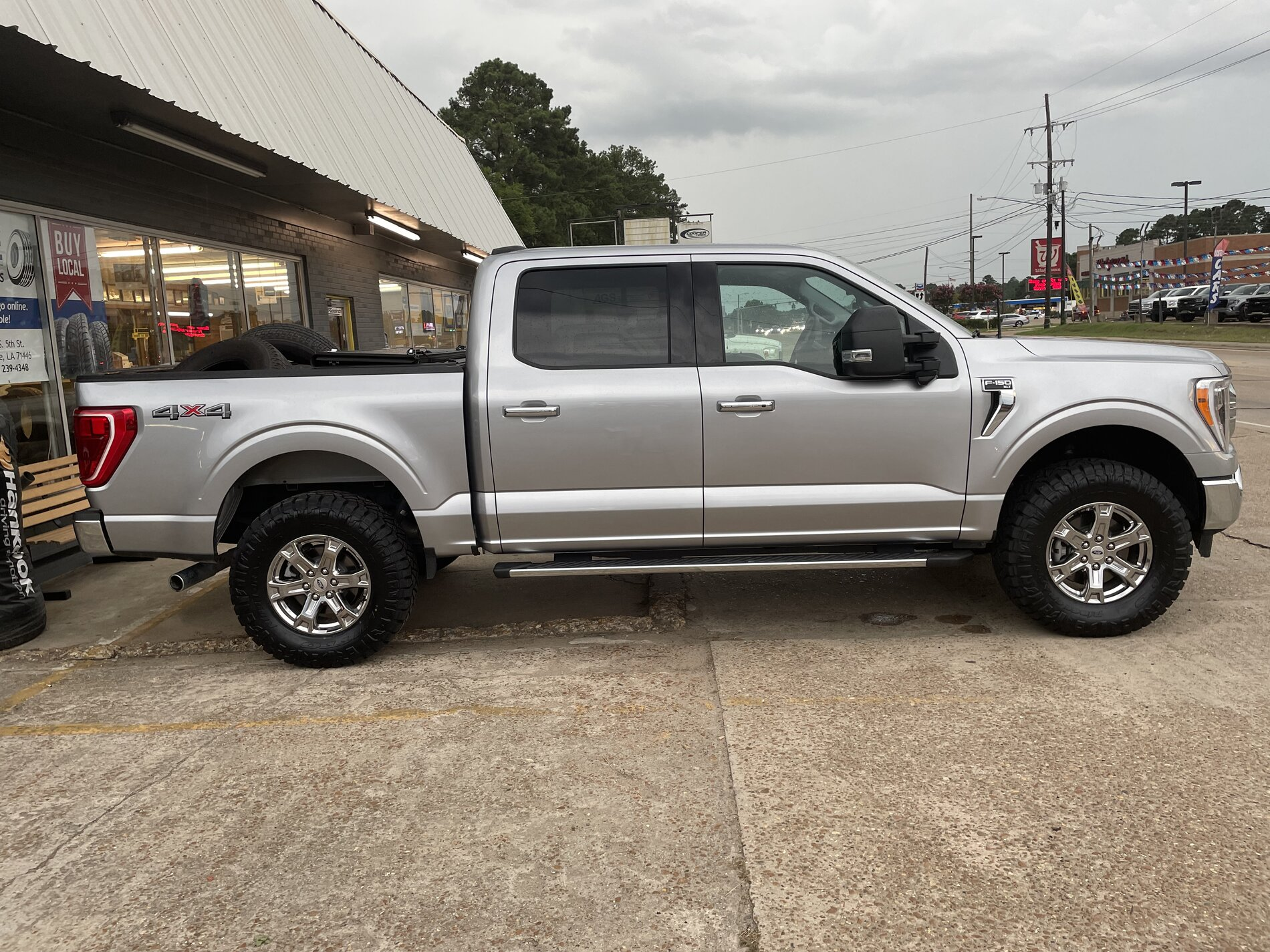 photo 1 Ford F-150 custom wheels   18x, ET , tire size 295/70 R18. x ET