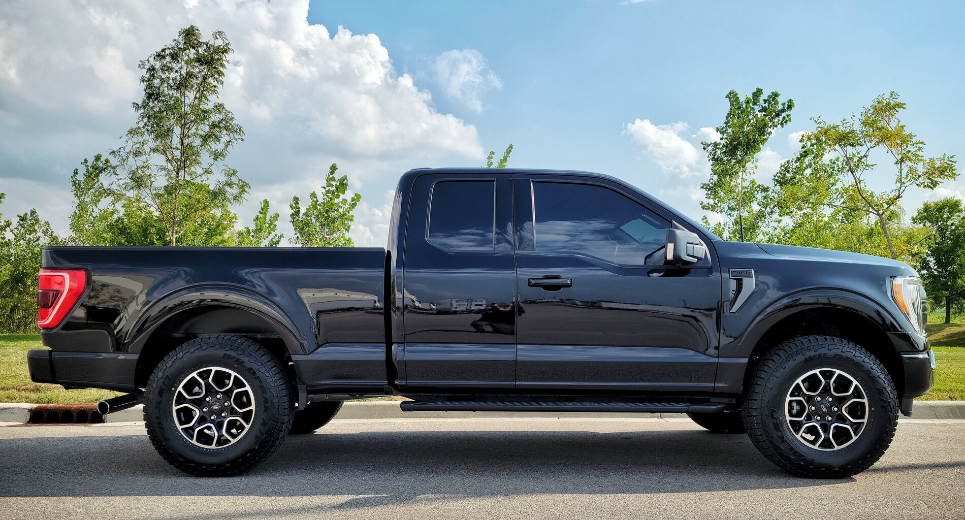 photo 1 Ford F-150 custom wheels   18x, ET , tire size 285/75 R18. x ET