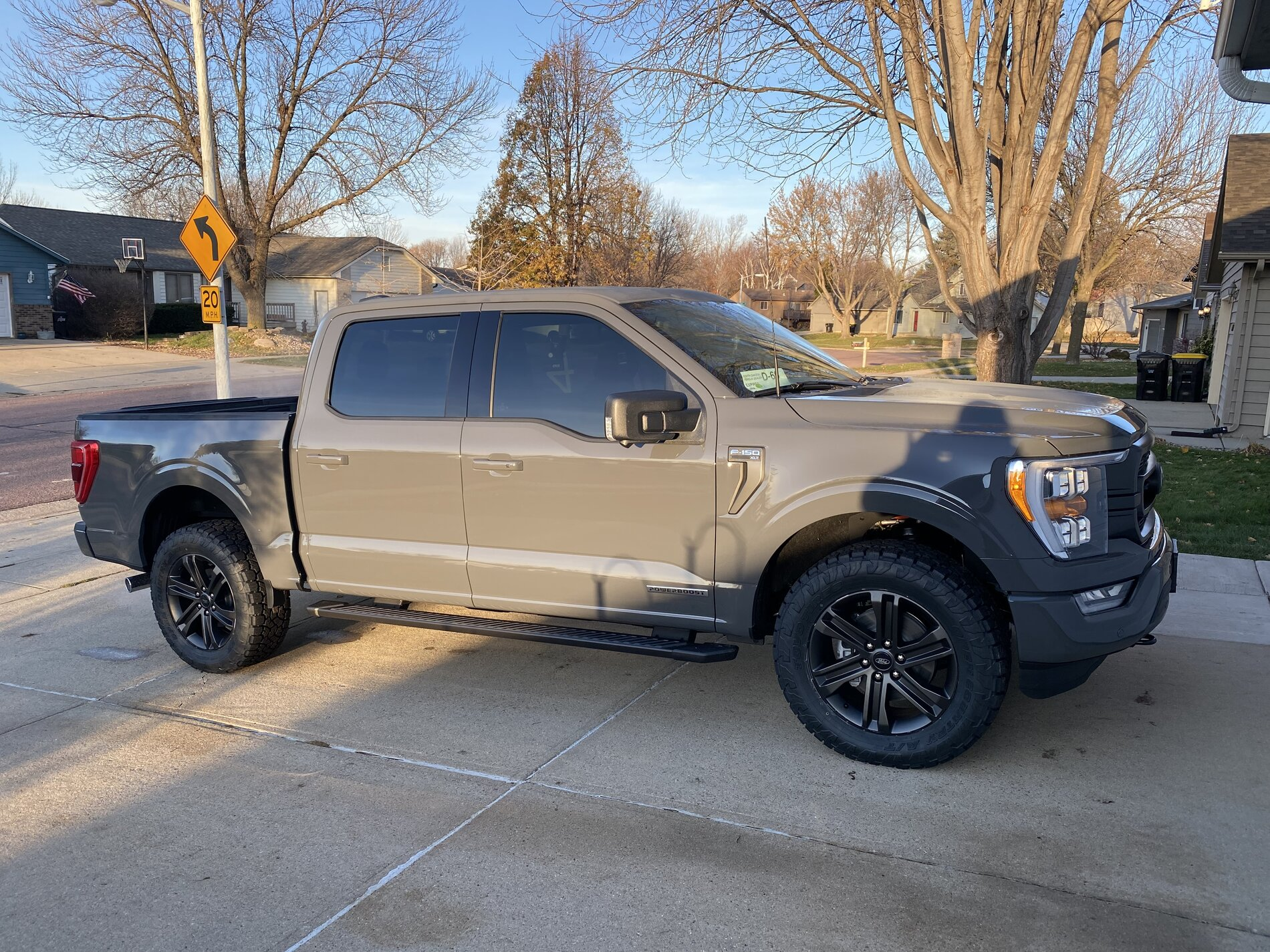 photo 1 Ford F-150 custom wheels   20x, ET , tire size 285/60 R20. x ET