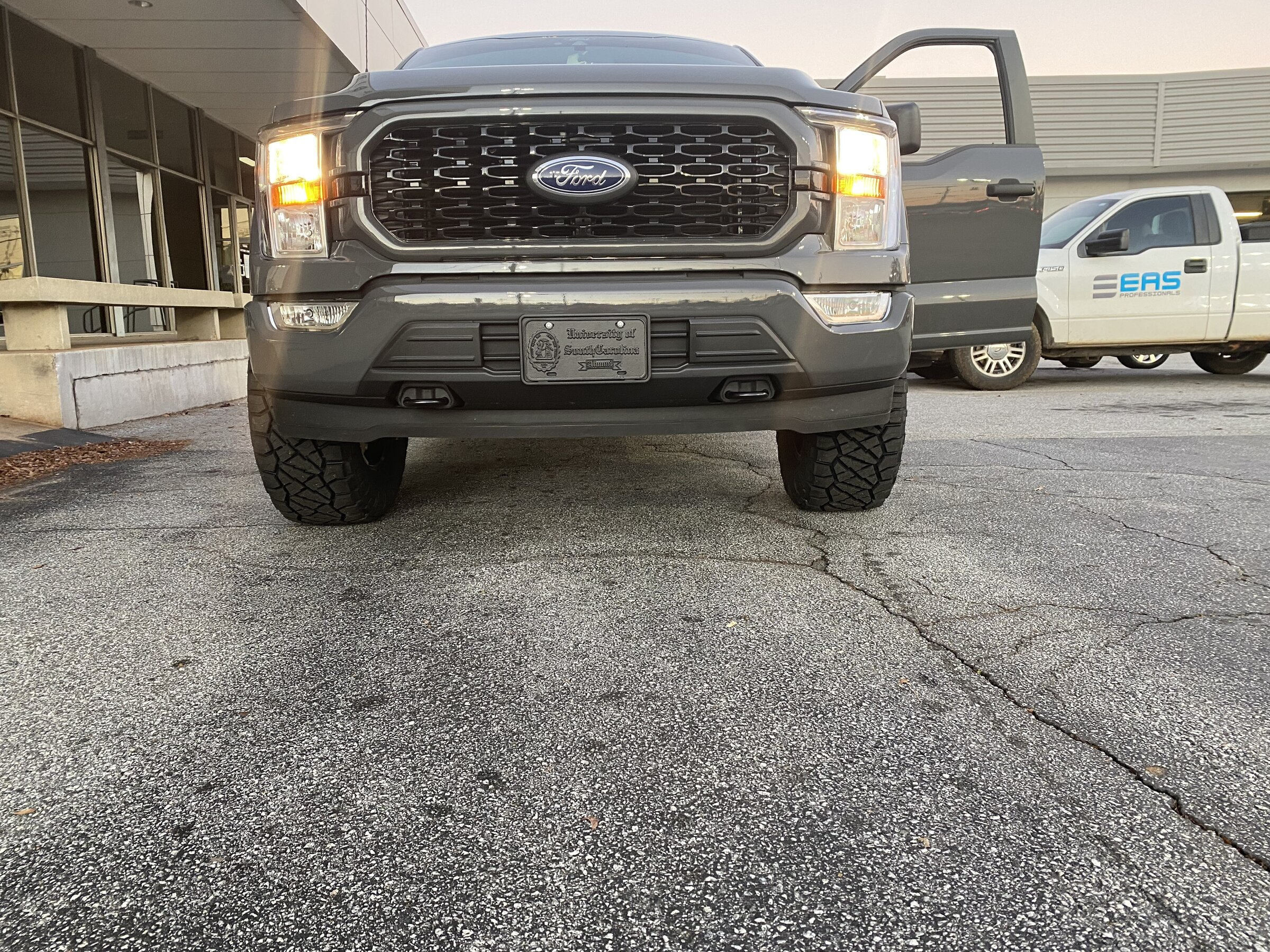 photo 2 Ford F-150 custom wheels   18x, ET , tire size 35X12.5 R18. x ET