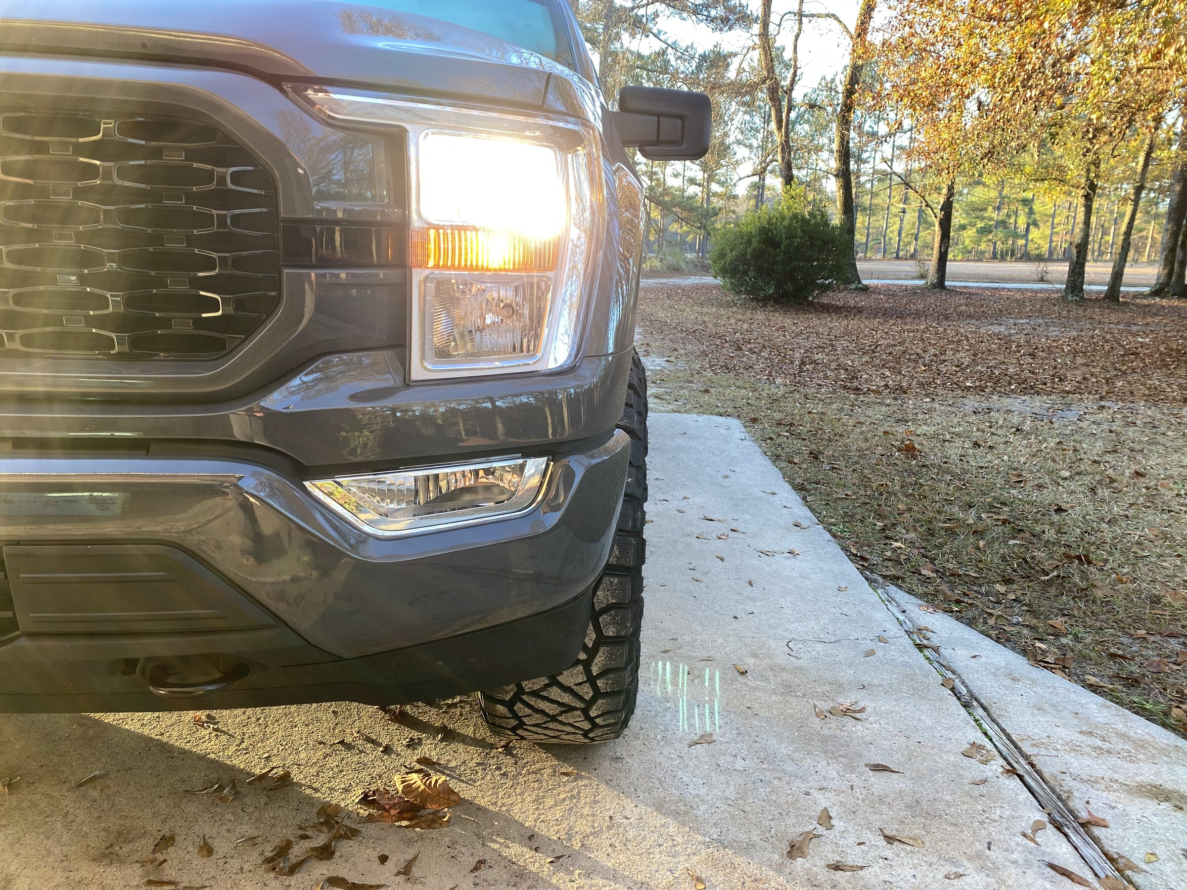 photo 4 Ford F-150 custom wheels   18x, ET , tire size 35X12.5 R18. x ET