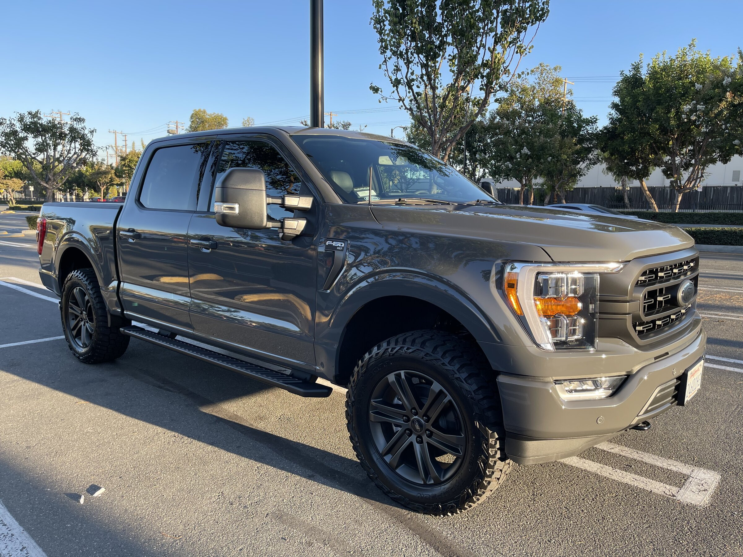 photo 3 Ford F-150 custom wheels 20x, ET , tire size 295/60 R20. x ET