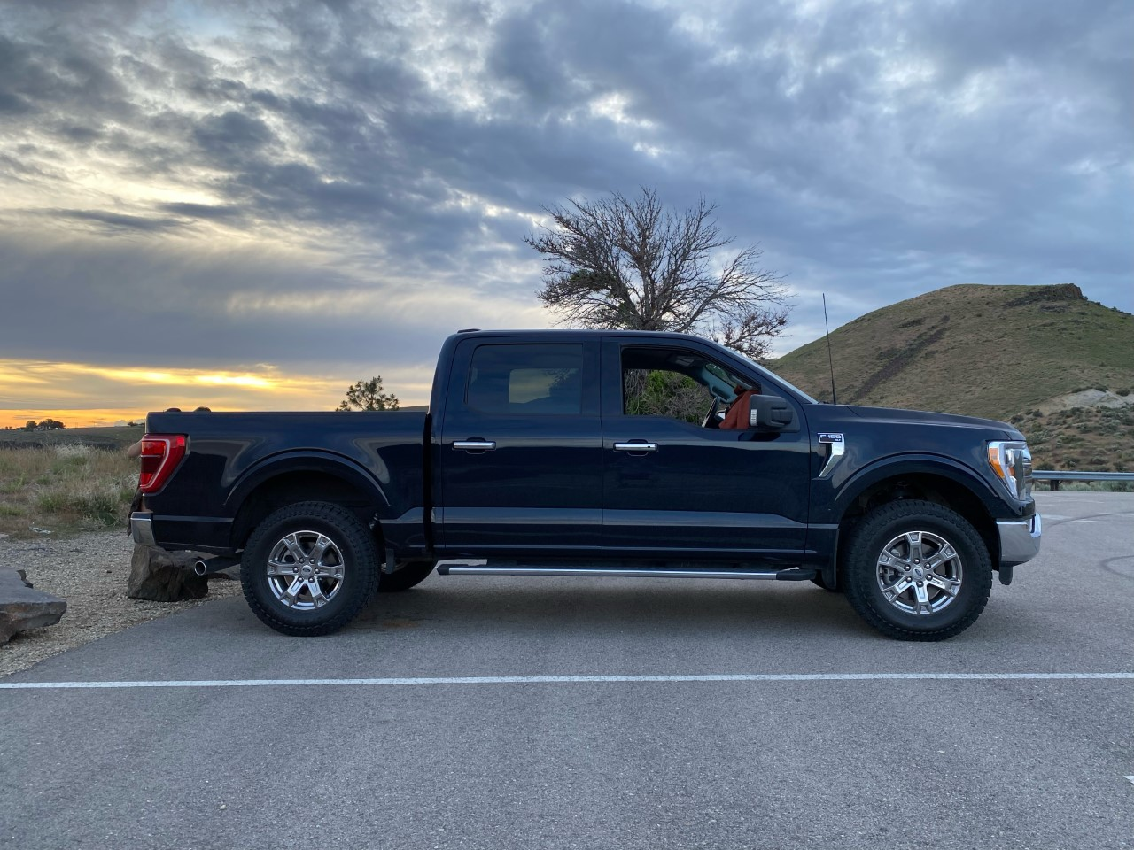 photo 2 Ford F-150 custom wheels   18x, ET , tire size 275/70 R18. x ET