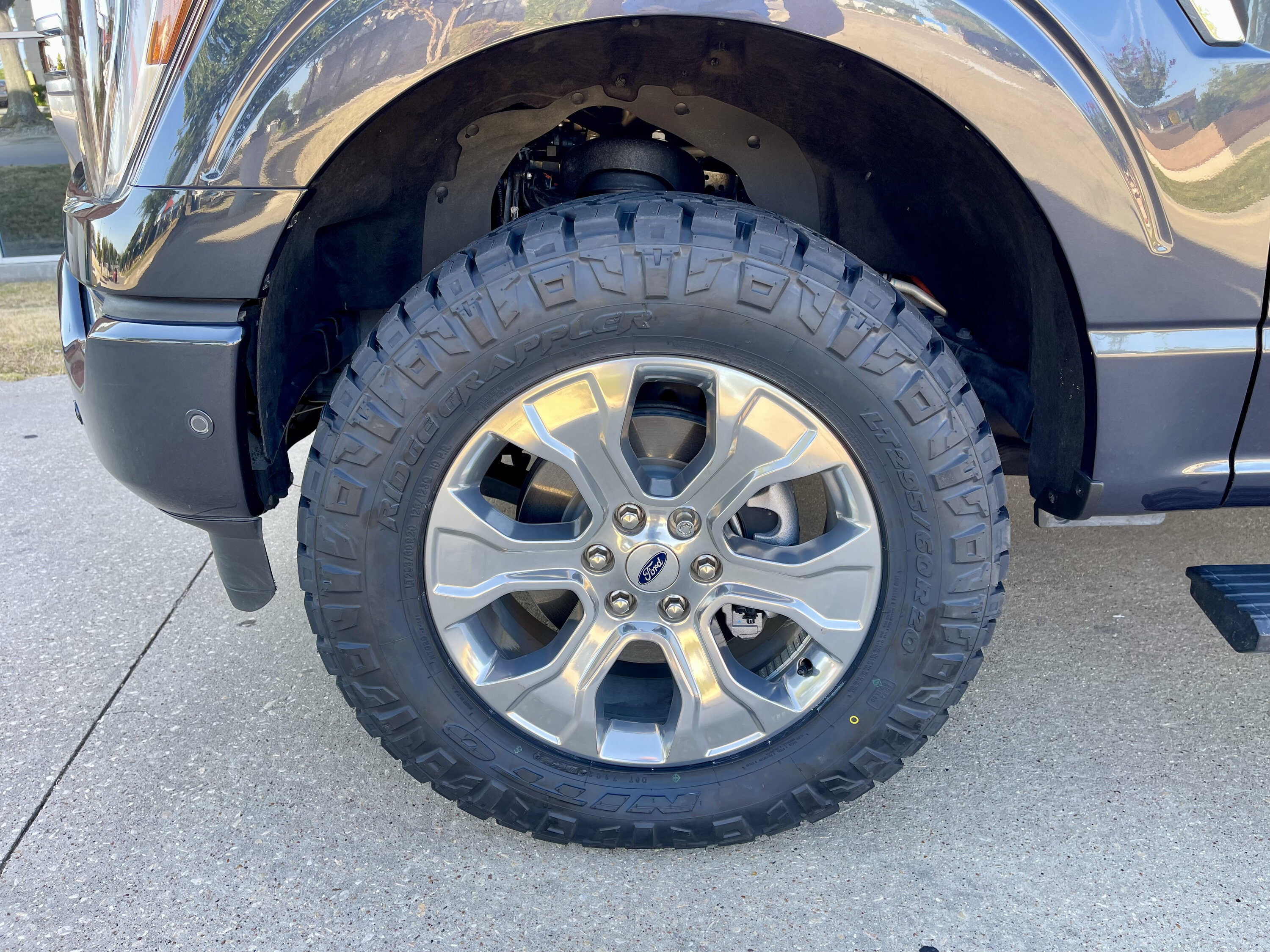 photo 6 Ford F-150 custom wheels  Platinum 20x, ET , tire size 295/60 R20. x ET