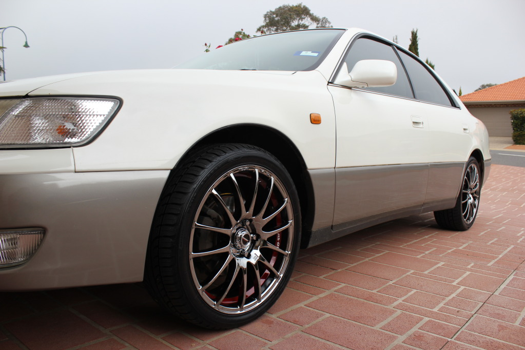 photo 1 Lexus ES 300 custom wheels  O2 FIN RS 18x7.5, ET +45, tire size 225/40 R18. x ET 