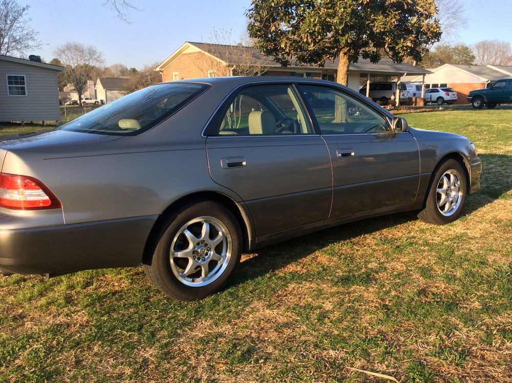 photo 2 Lexus ES 300 custom wheels   16x, ET , tire size 205/60 R16. x ET 