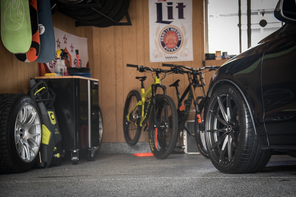 photo 3 Audi SQ5 custom wheels   21x10.0, ET +30, tire size 295/35 R21. x ET