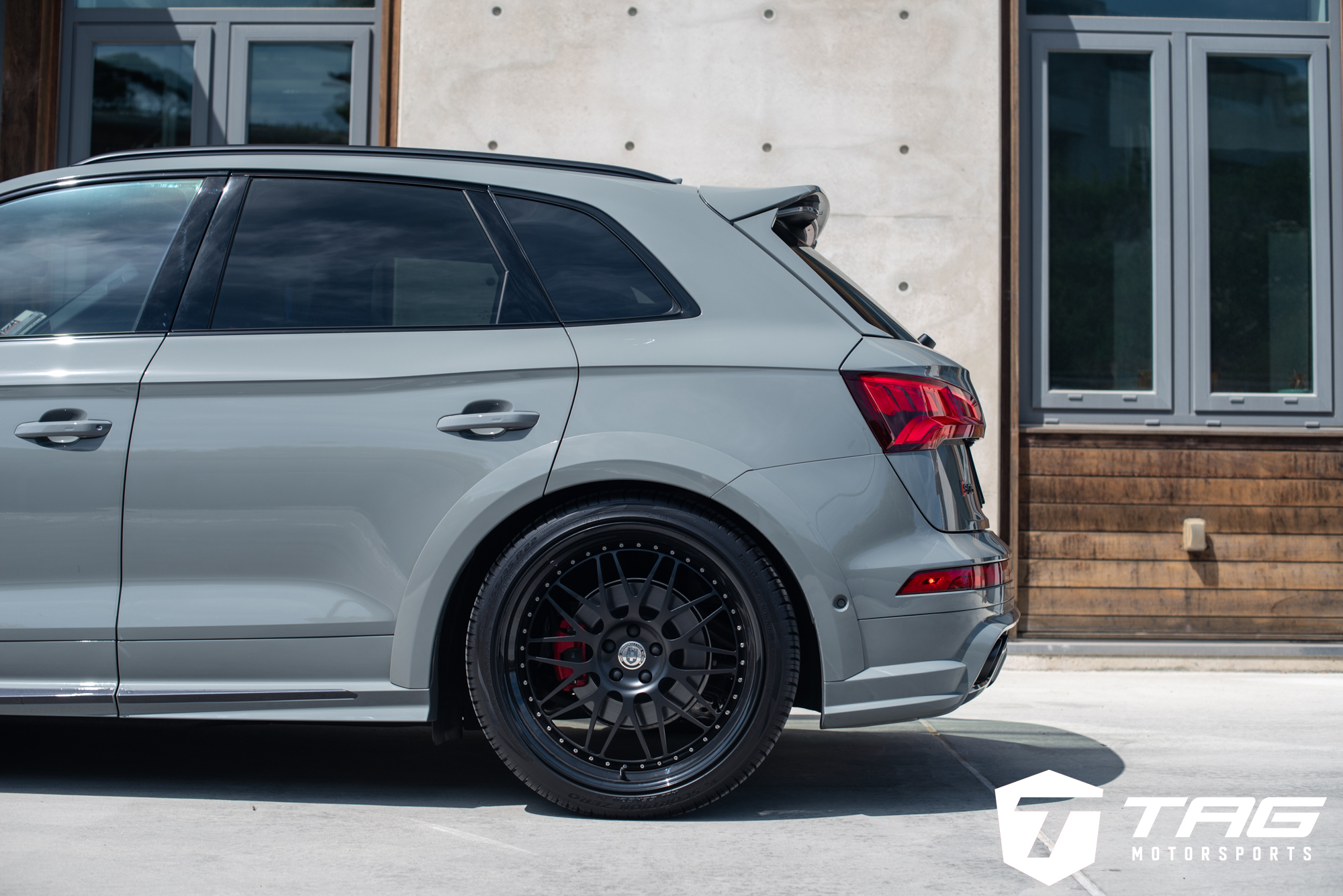 photo 4 Audi SQ5 custom wheels 22x, ET , tire size 265/35 R22. x ET