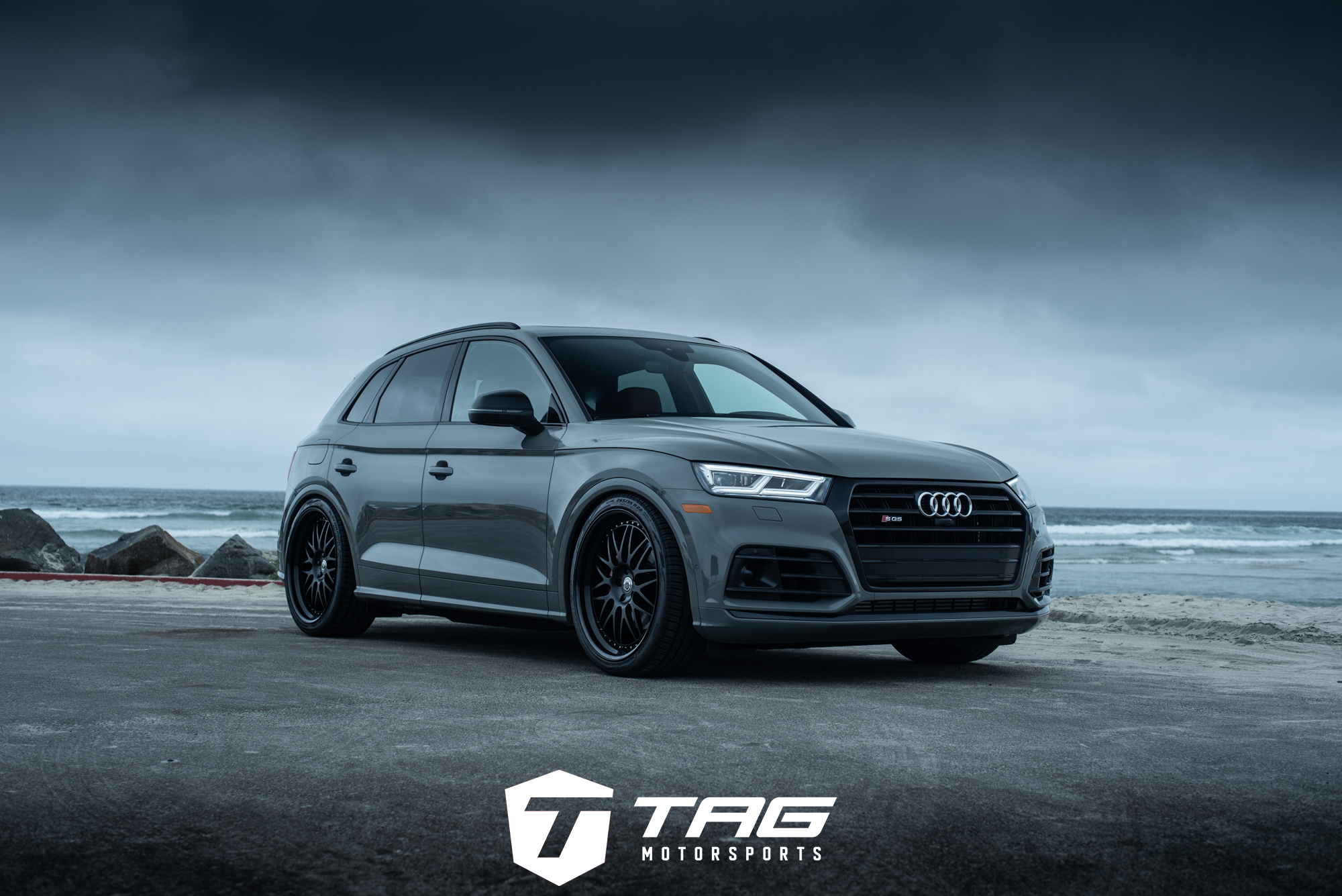 photo 2 Audi SQ5 custom wheels 22x, ET , tire size 265/35 R22. x ET
