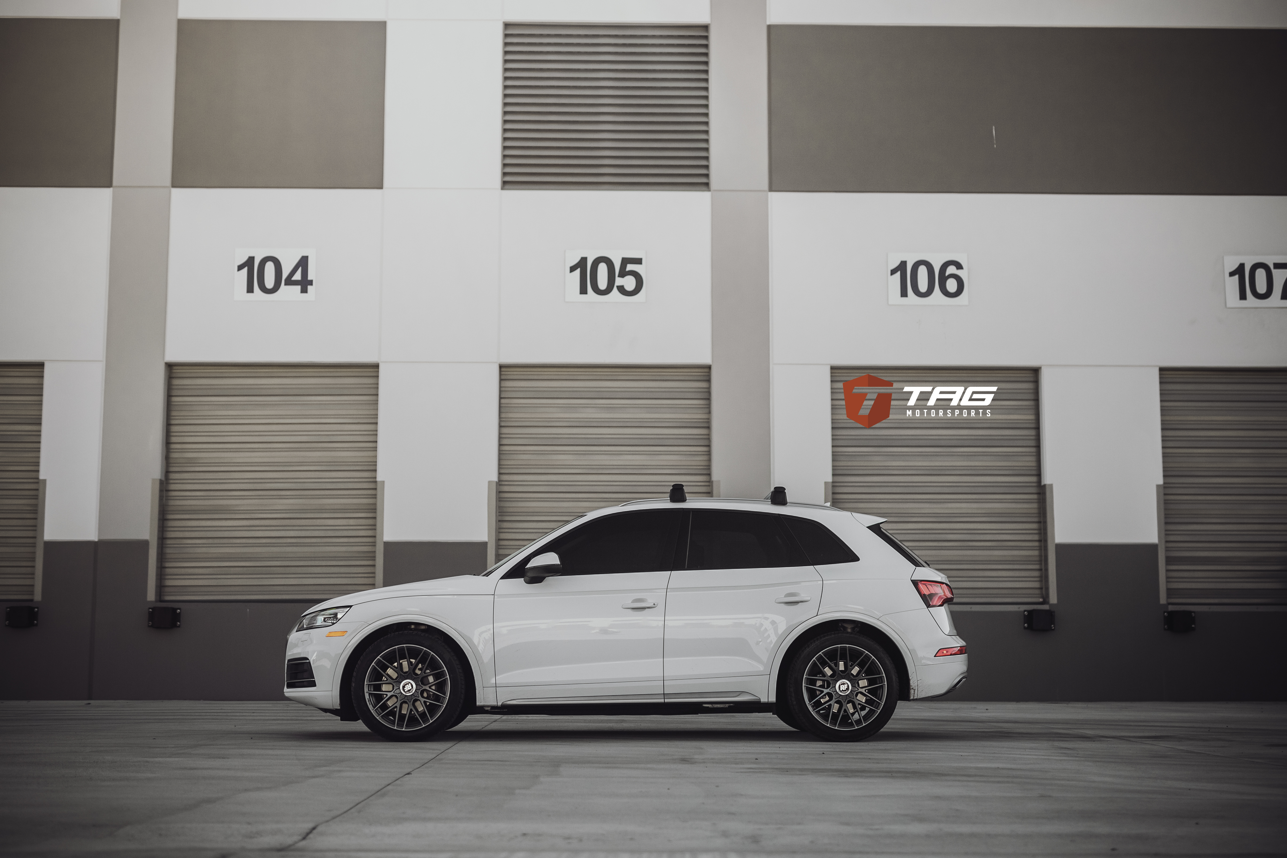 photo 1 Audi Q5 custom wheels 20x, ET , tire size 275/40 R20. x ET