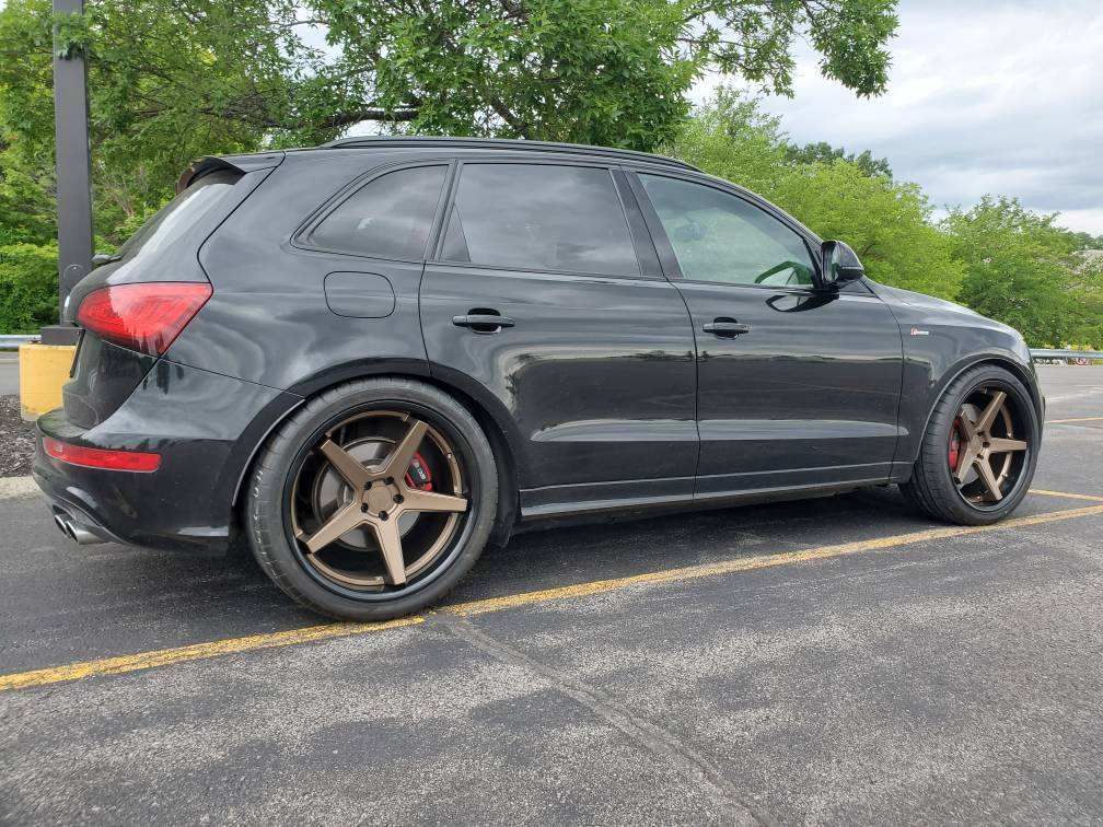 photo 2 Audi SQ5 custom wheels   22x9.5, ET +15, tire size 275/35 R22. 22x10.5 ET+28 315/30 R22