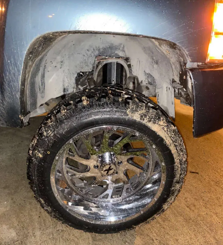 photo 2 Chevrolet Silverado 1500 custom wheels   22x7.5, ET +20, tire size 35X11.5 R22. x ET