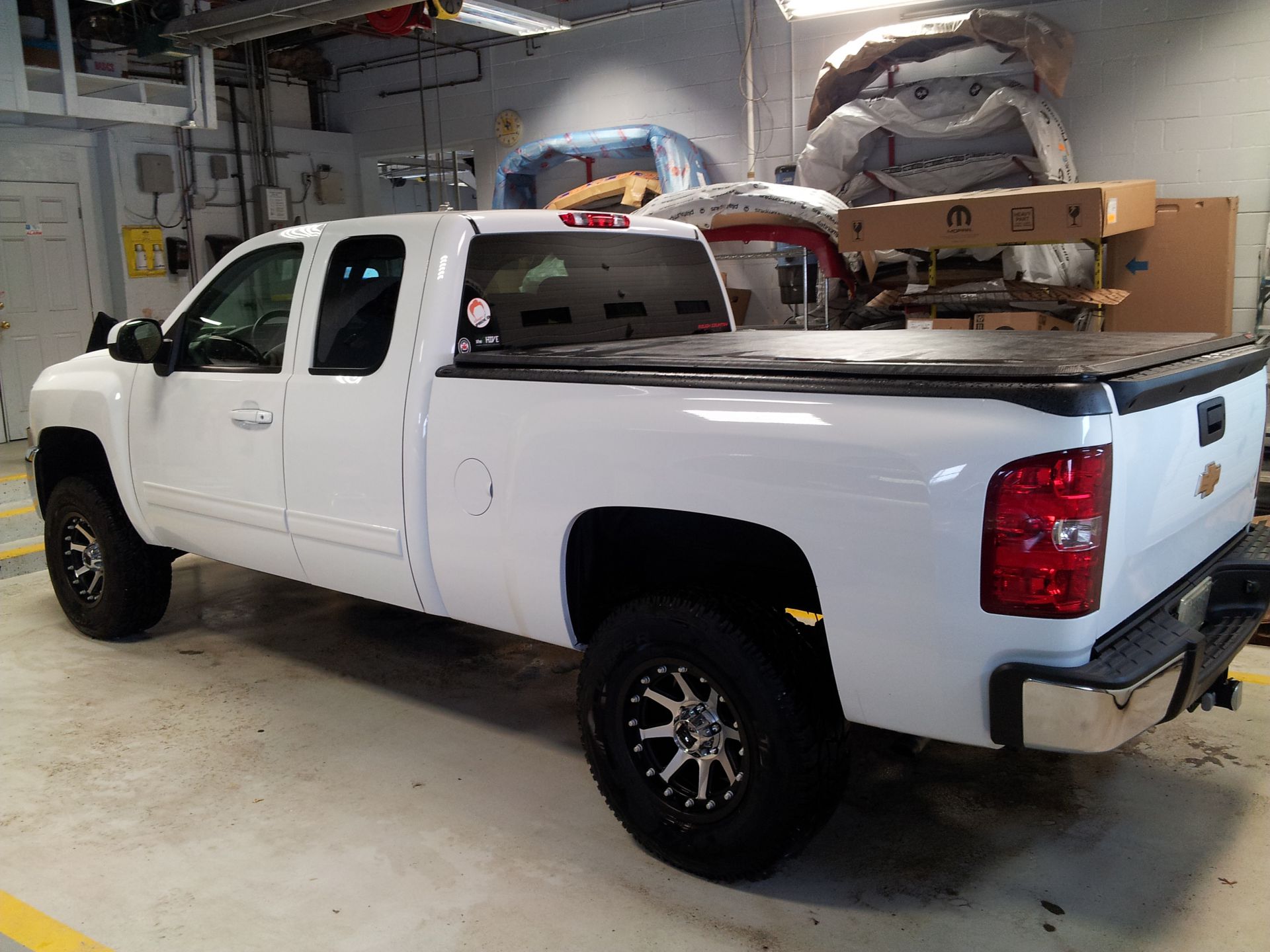 photo 2 Chevrolet Silverado 1500 custom wheels   17x9.0, ET -12, tire size 285/70 R17. x ET 