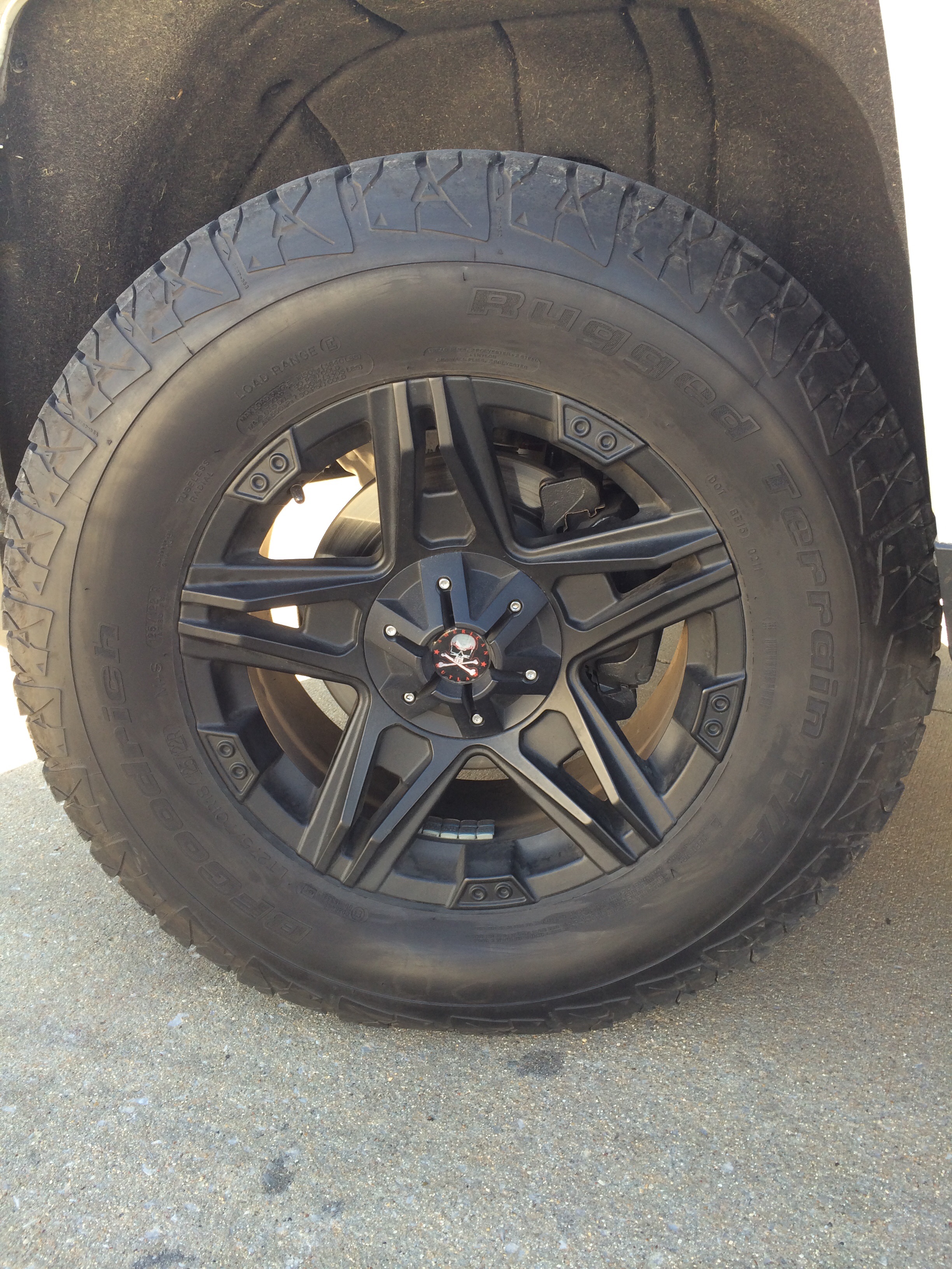 photo 2 Chevrolet Silverado 1500 custom wheels   18x, ET +15, tire size X R18. x ET