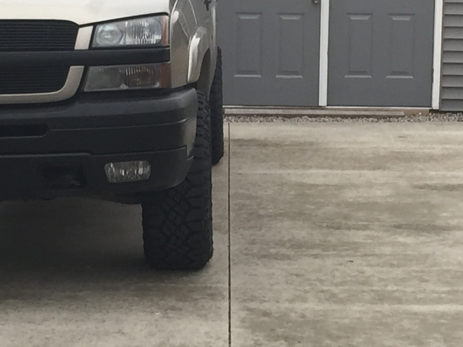 photo 1 Chevrolet Silverado 1500 custom wheels   18x, ET -12, tire size 295/65 R18. x ET 