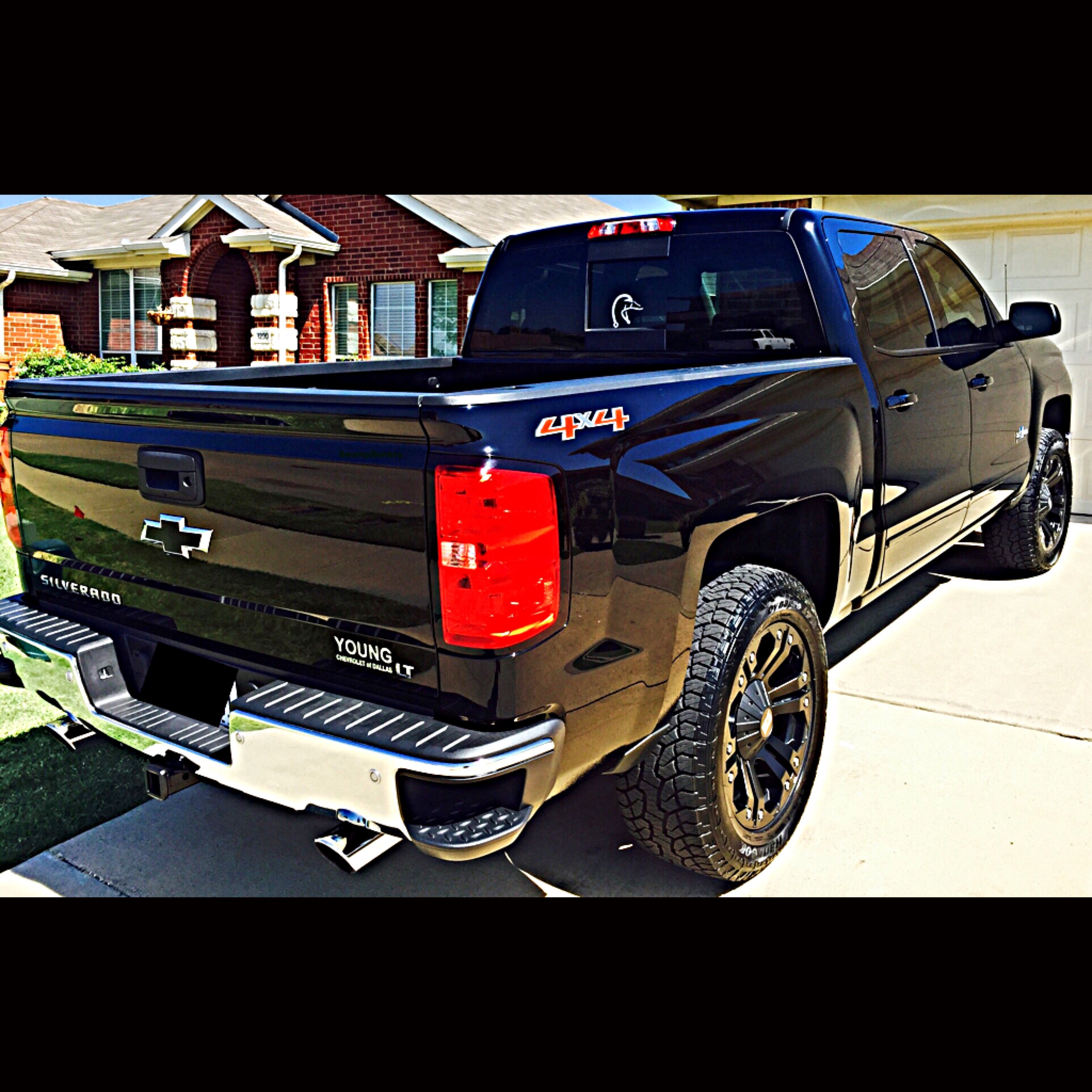 photo 1 Chevrolet Silverado 1500 custom wheels   20x, ET +18, tire size 275/60 R20. x ET