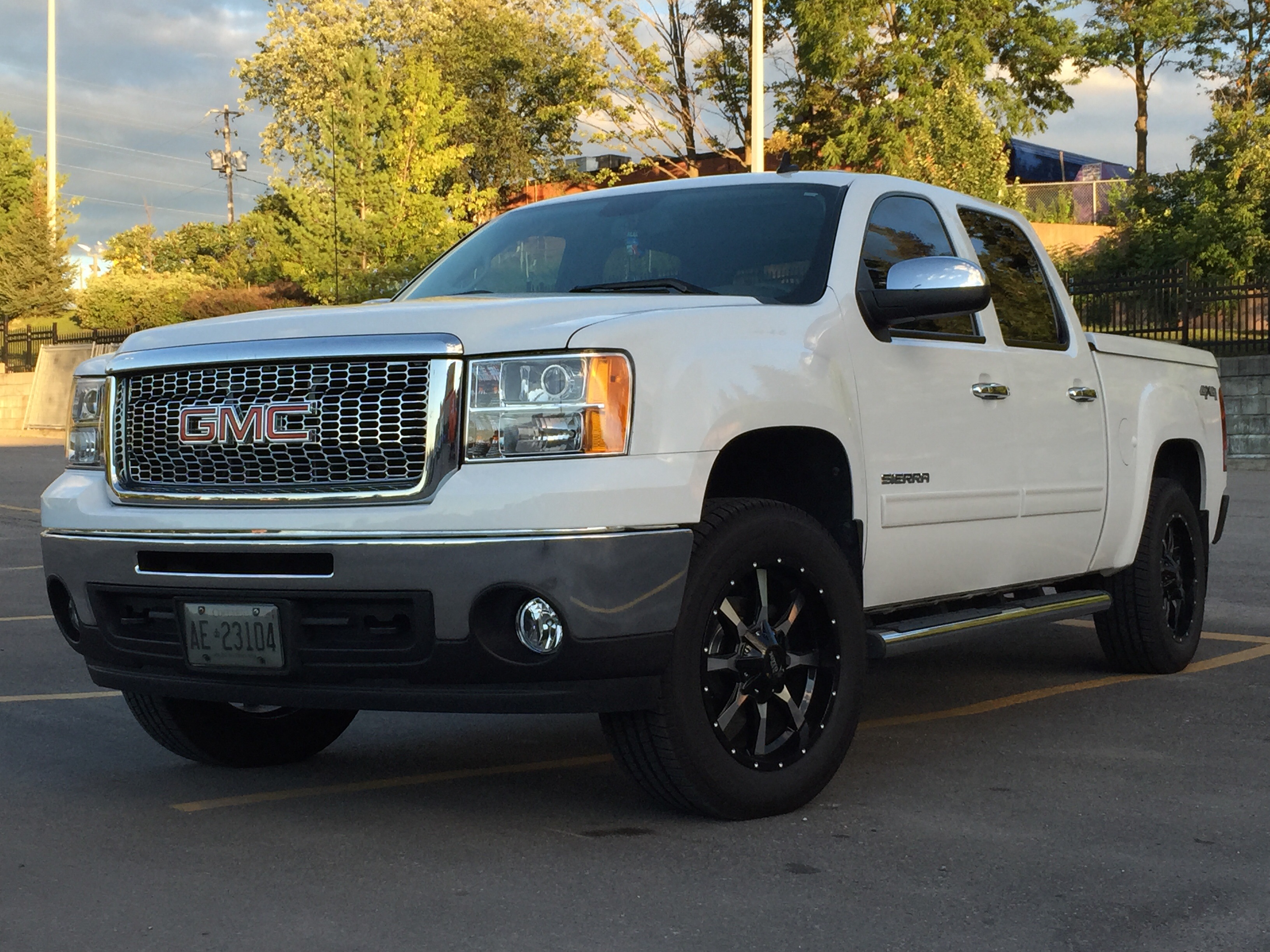 photo 1 GMC Sierra 1500 custom wheels   20x9.0, ET +18, tire size 275/60 R20. x ET 