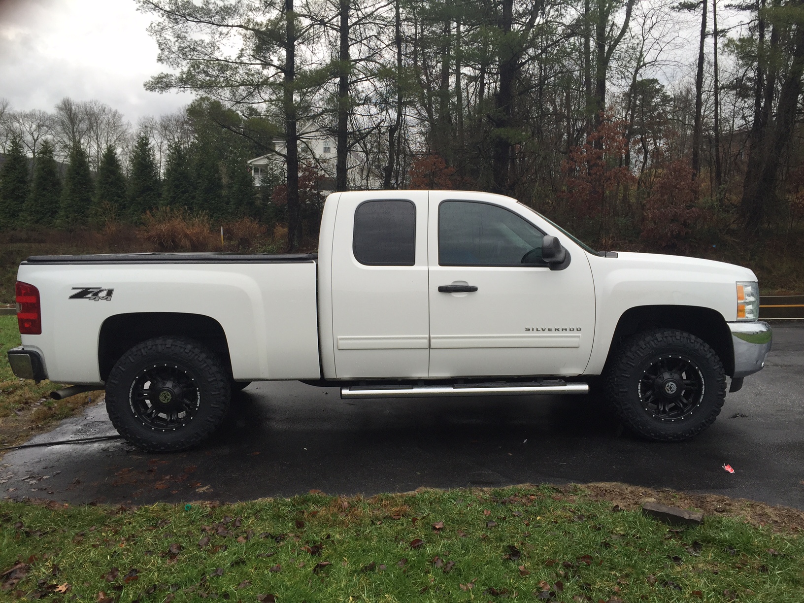 photo 1 Chevrolet Silverado 1500 custom wheels   18x9.0, ET 0, tire size 275/70 R18. x ET 