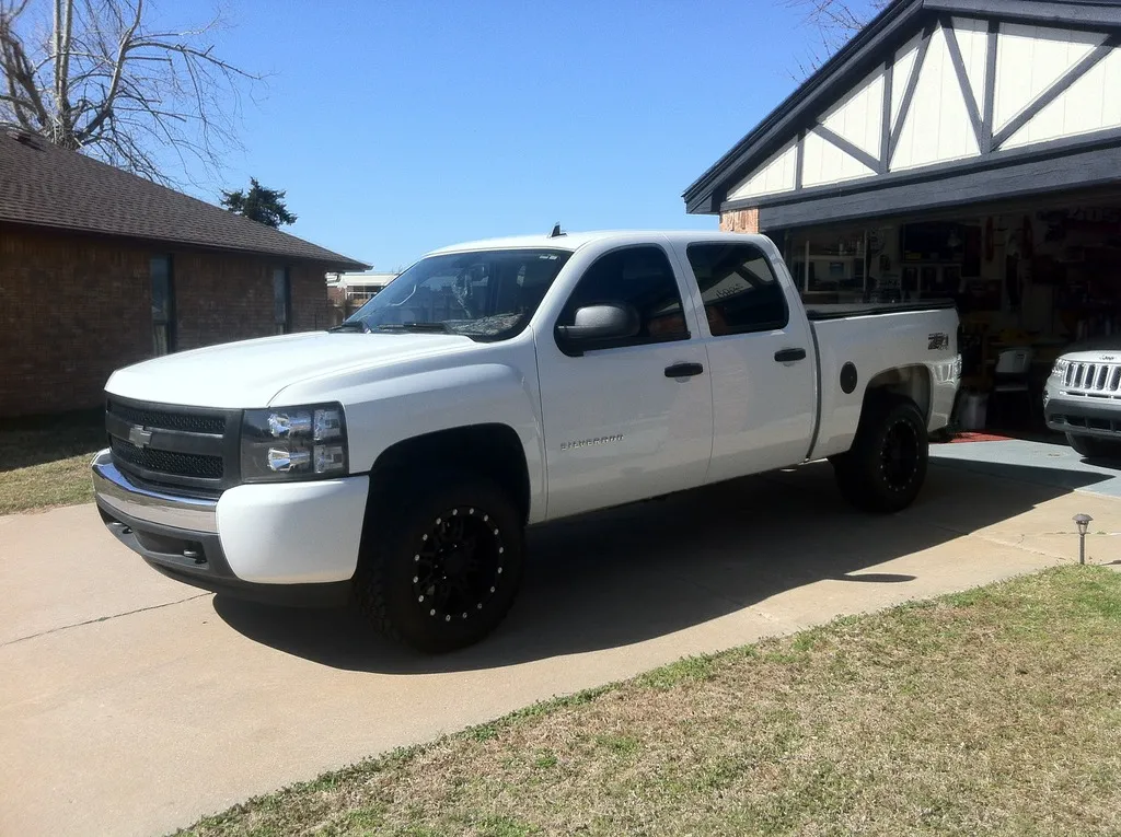 photo 3 Chevrolet Silverado 1500 custom wheels   18x9.0, ET 0, tire size 285/60 R18. x ET