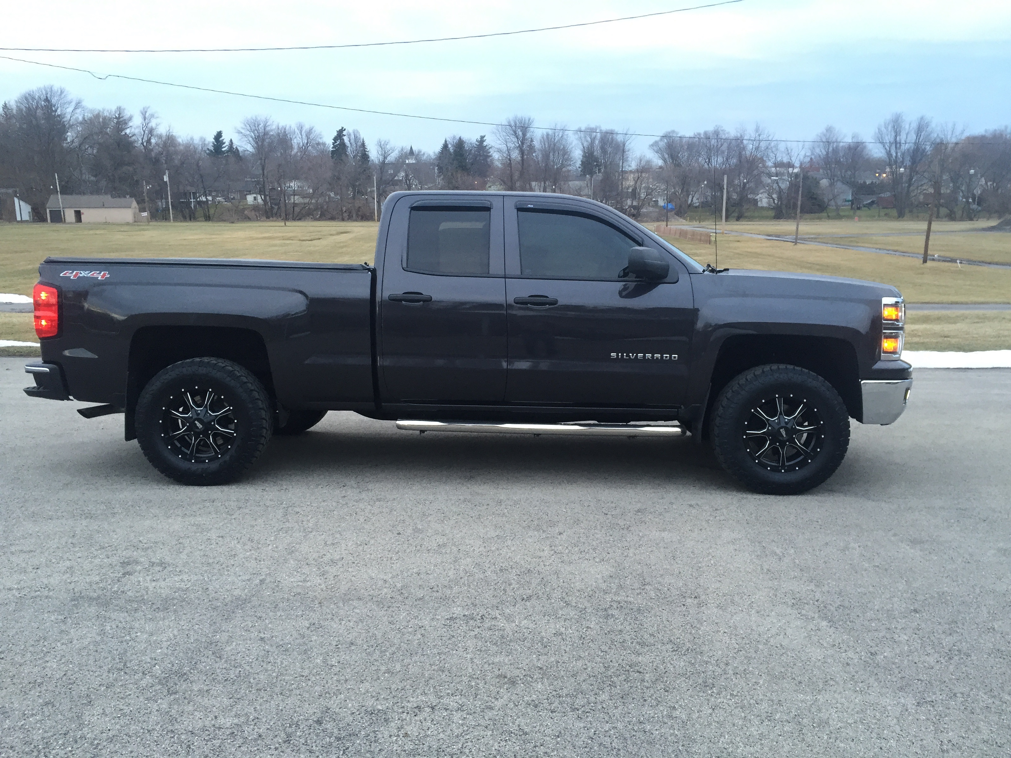 photo 1 Chevrolet Silverado 1500 custom wheels   18x9.0, ET +18, tire size 285/65 R18. x ET 