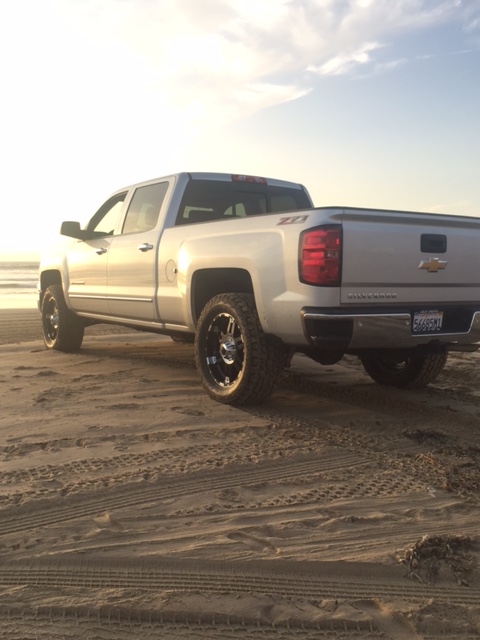 photo 2 Chevrolet Silverado 1500 custom wheels   20x9.0, ET -12, tire size 305/55 R20. x ET 