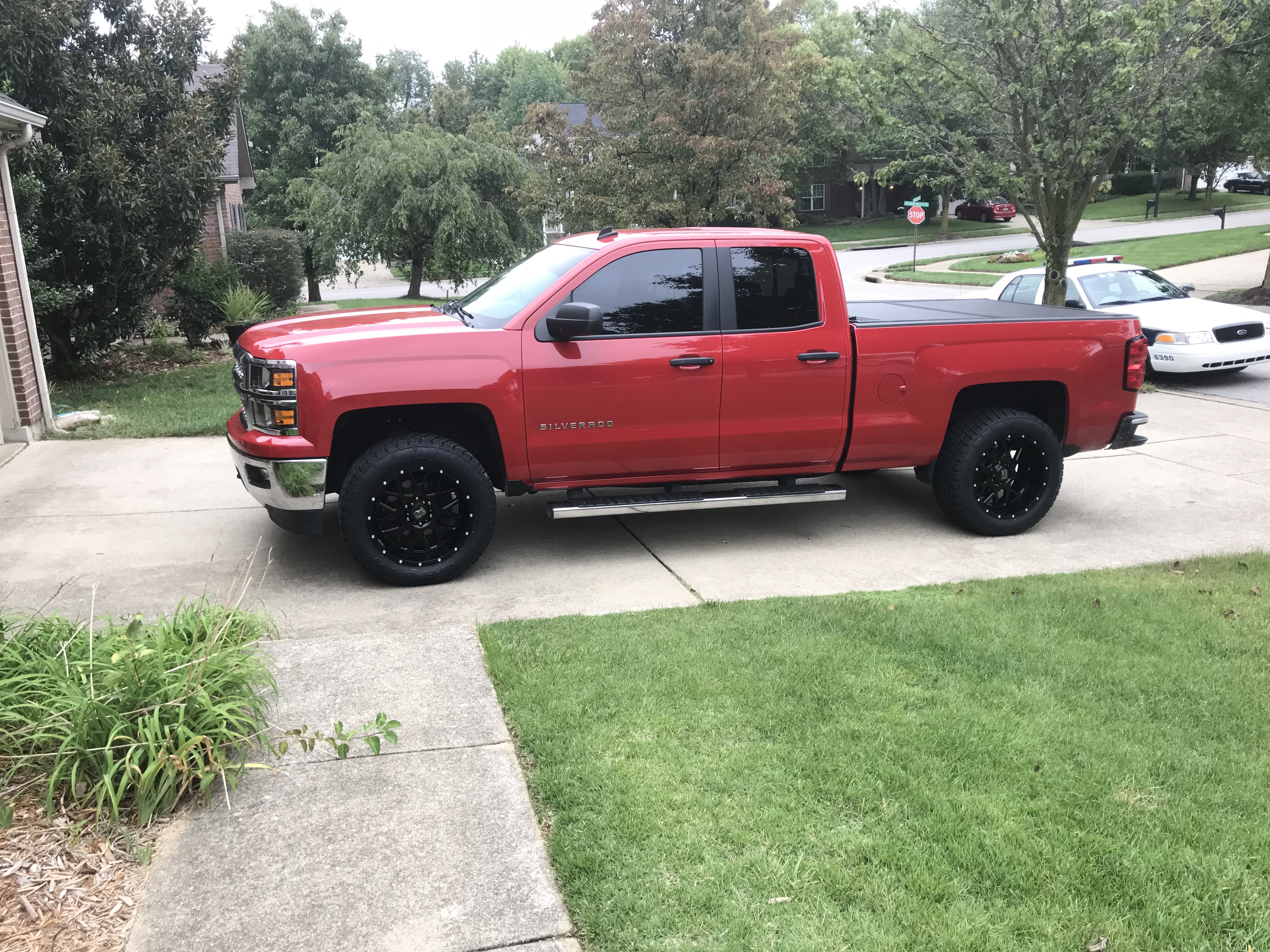 photo 1 Chevrolet Silverado 1500 custom wheels   20x10.0, ET -24, tire size 305/50 R20. x ET 