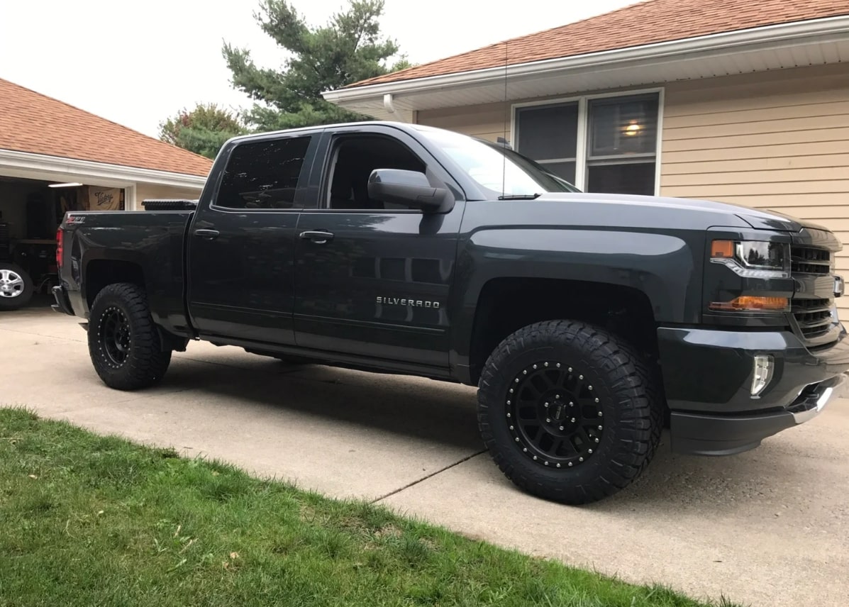 photo 1 Chevrolet Silverado 1500 custom wheels 17x8.5, ET 0, tire size 285/70 R17. x ET
