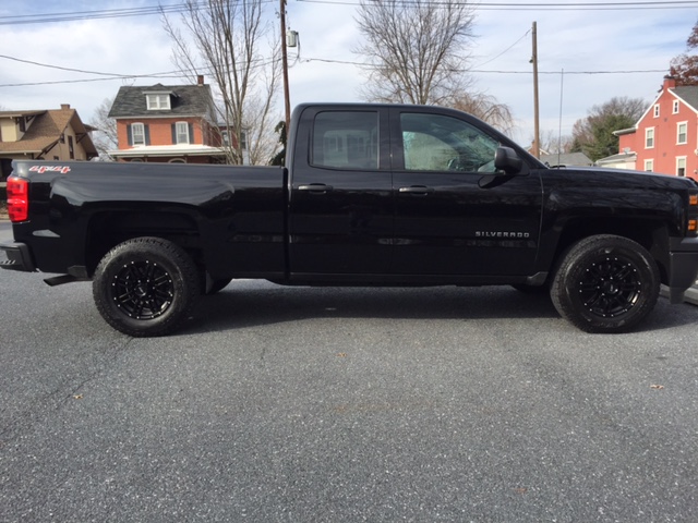 photo 1 Chevrolet Silverado 1500 custom wheels   17x8.5, ET +20, tire size 265/70 R17. x ET 