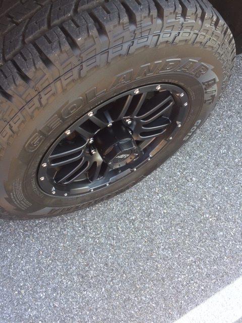 photo 3 Chevrolet Silverado 1500 custom wheels 17x8.5, ET +20, tire size 265/70 R17. x ET
