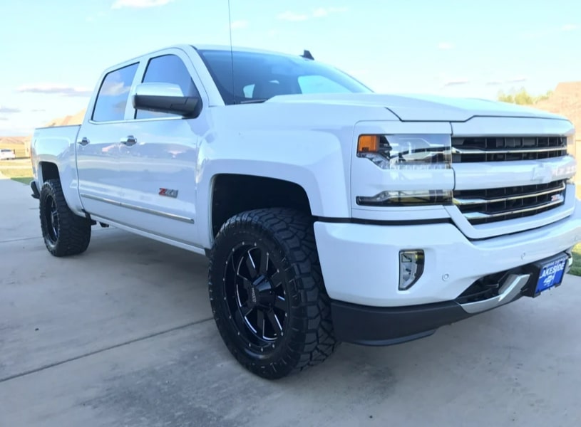 photo 1 Chevrolet Silverado 1500 custom wheels   20x9.0, ET 0, tire size 305/55 R20. x ET 