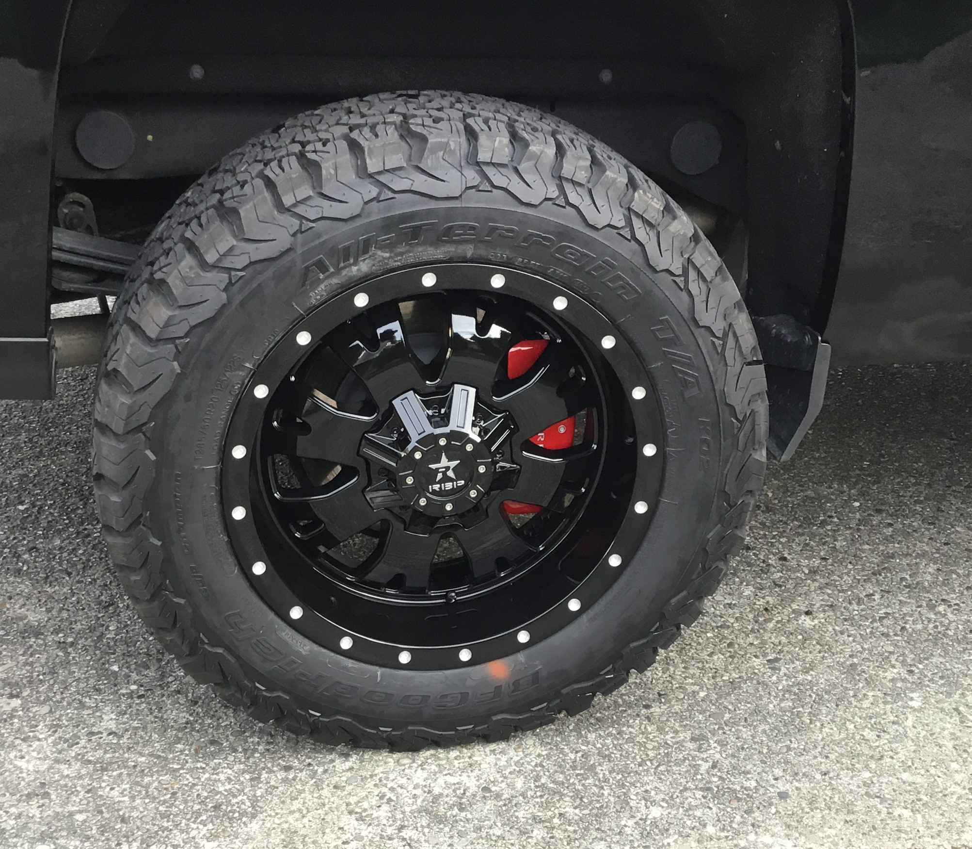 photo 2 Chevrolet Silverado 1500 custom wheels   20x9.0, ET +10, tire size 285/60 R20. x ET 