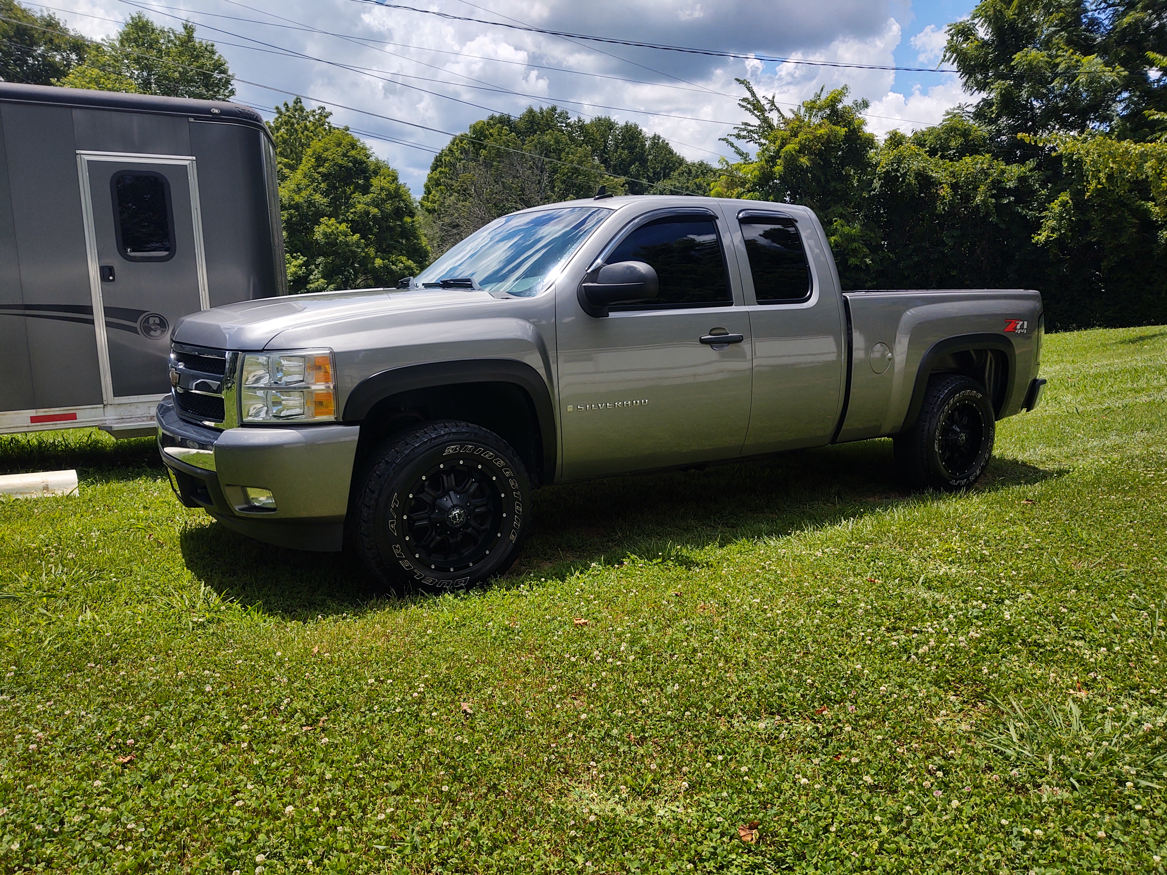 photo 1 Chevrolet Silverado 1500 custom wheels   18x9.0, ET +18, tire size 275/65 R18. x ET 