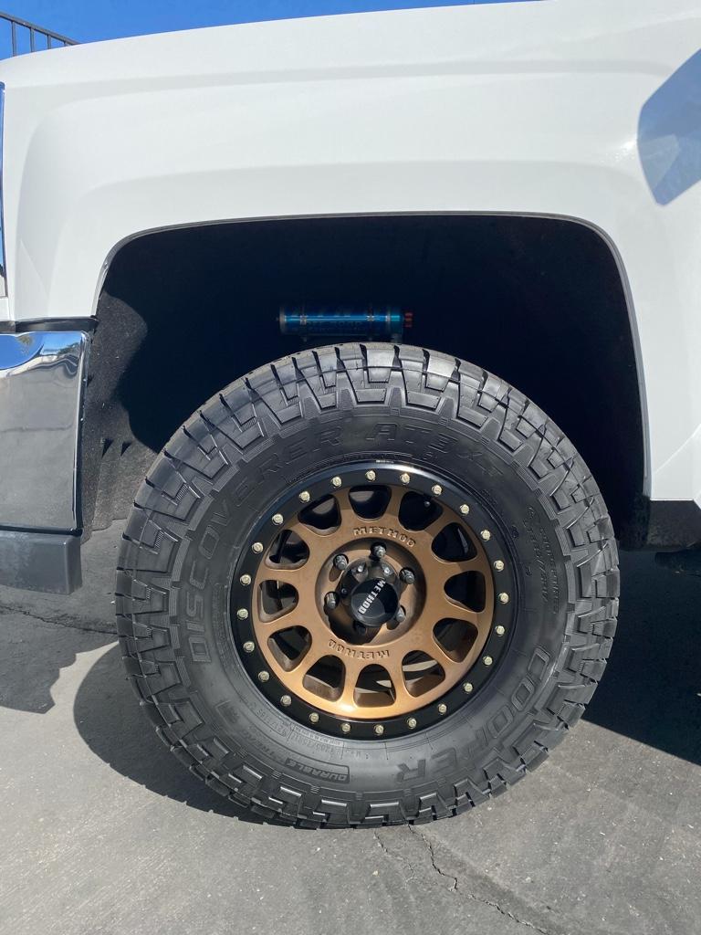 photo 2 Chevrolet Silverado 1500 custom wheels   17x, ET 0, tire size 285/75 R17. x ET 