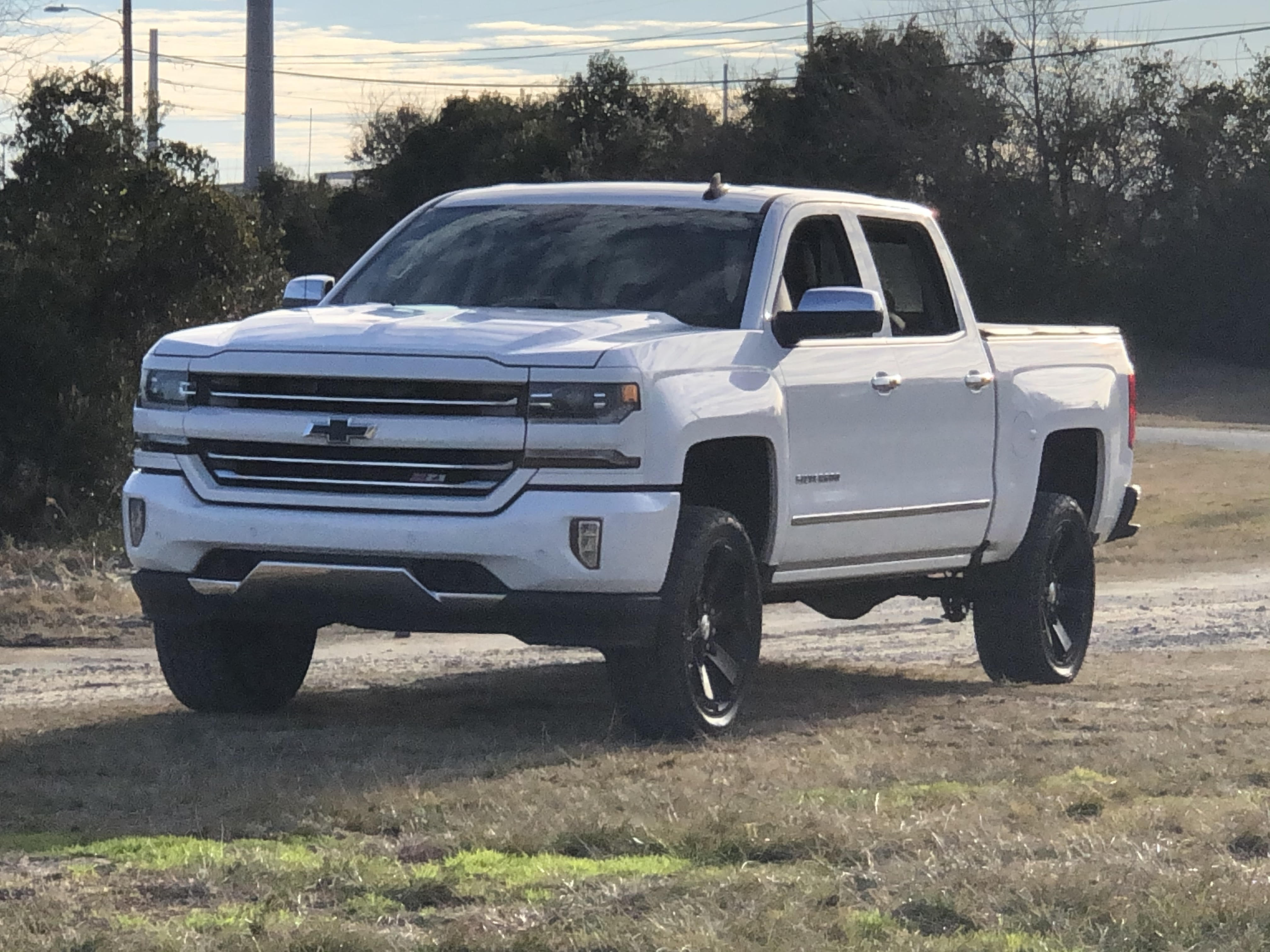 photo 1 Chevrolet Silverado 1500 custom wheels   22x9.0, ET +24, tire size 285/45 R22. x ET 