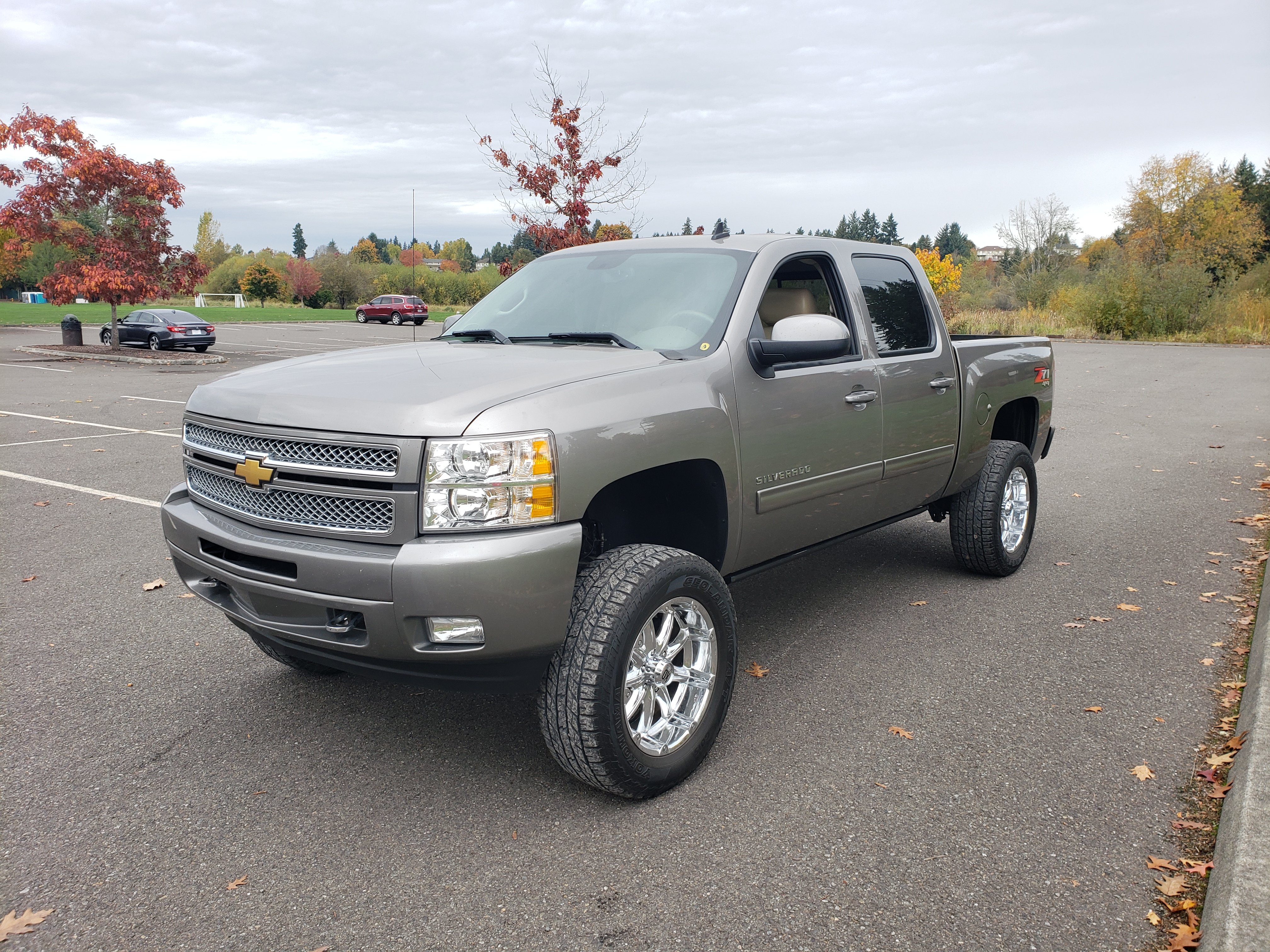 photo 1 Chevrolet Silverado 1500 custom wheels   20x9.0, ET -18, tire size 35X12.5 R20. x ET 