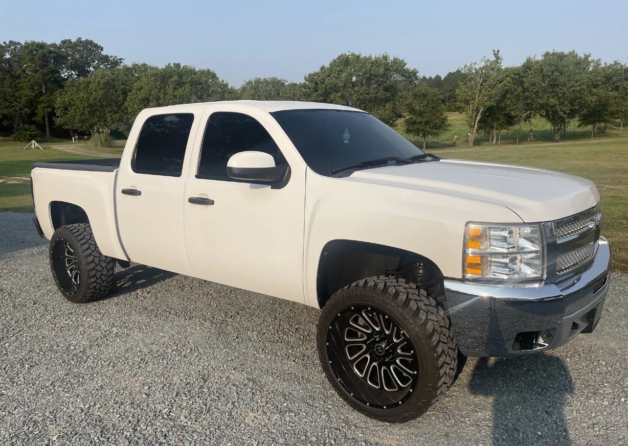 photo 3 Chevrolet Silverado 1500 custom wheels   22x12.0, ET -44, tire size 33X12.5 R22. x ET 