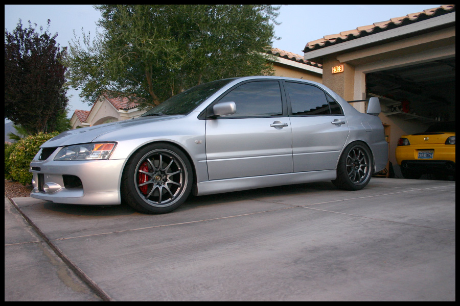 photo 1 Mitsubishi Lancer Evolution custom wheels Volk CE28N 18x9.5, ET +28, tire size 265/35 R18. x ET