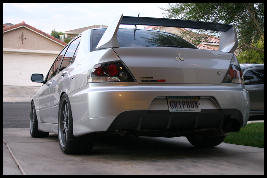 photo 3 Mitsubishi Lancer Evolution custom wheels Volk CE28N 18x9.5, ET +28, tire size 265/35 R18. x ET