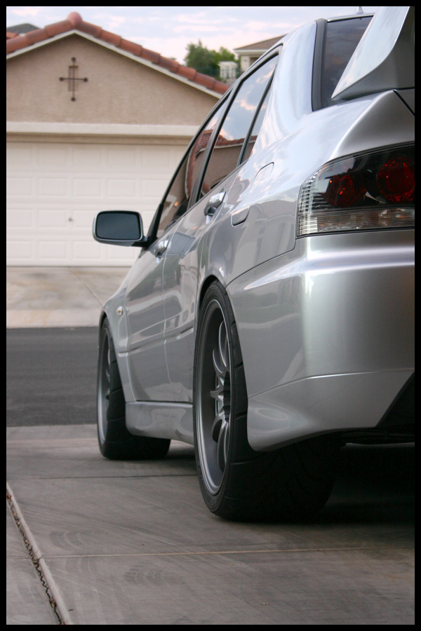 photo 4 Mitsubishi Lancer Evolution custom wheels Volk CE28N 18x9.5, ET +28, tire size 265/35 R18. x ET