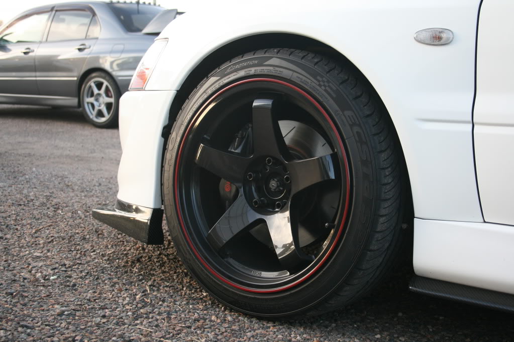 photo 1 Mitsubishi Lancer Evolution custom wheels Rota P45-R 18x9.5, ET +30, tire size 245/40 R18. x ET